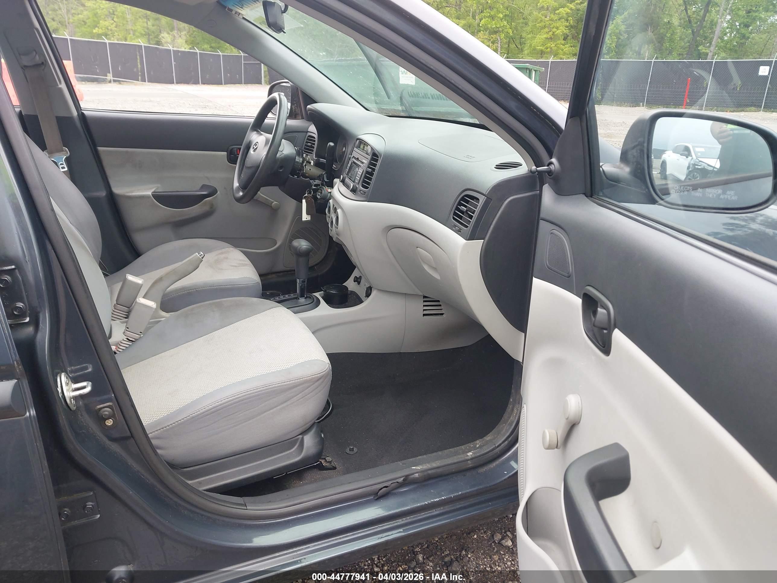 HYUNDAI ACCENT image 5