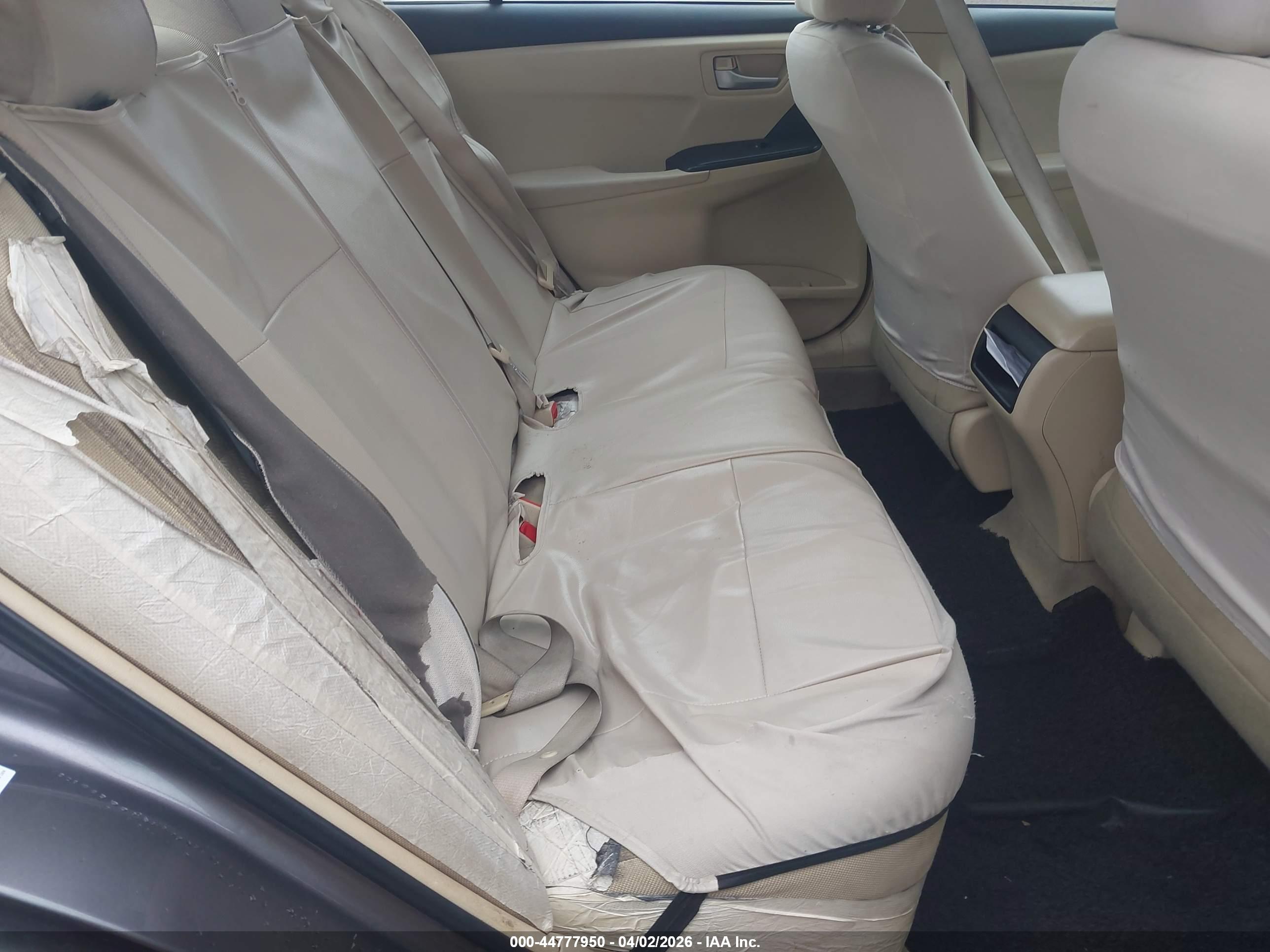 TOYOTA CAMRY image 8