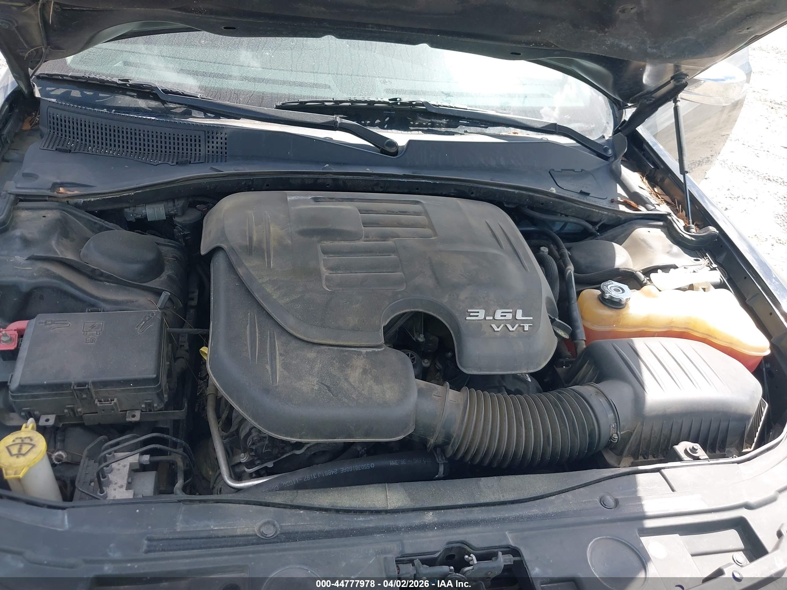 CHRYSLER 300 image 10
