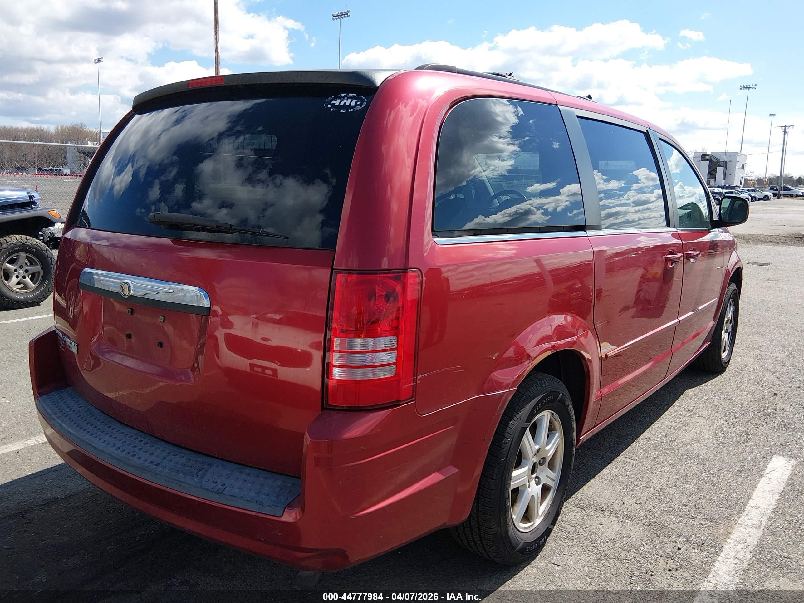 CHRYSLER TOWN image 4