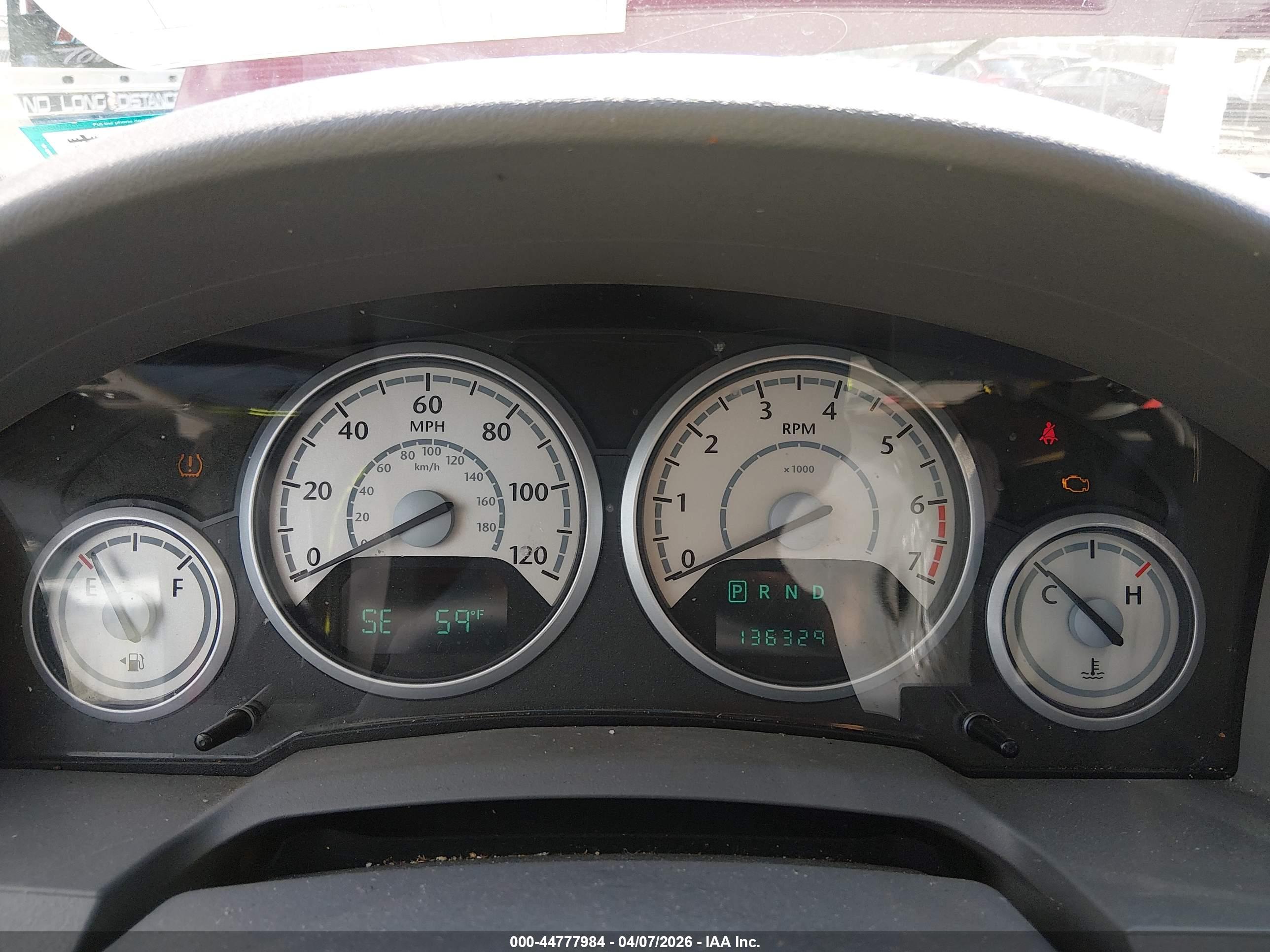 CHRYSLER TOWN image 7