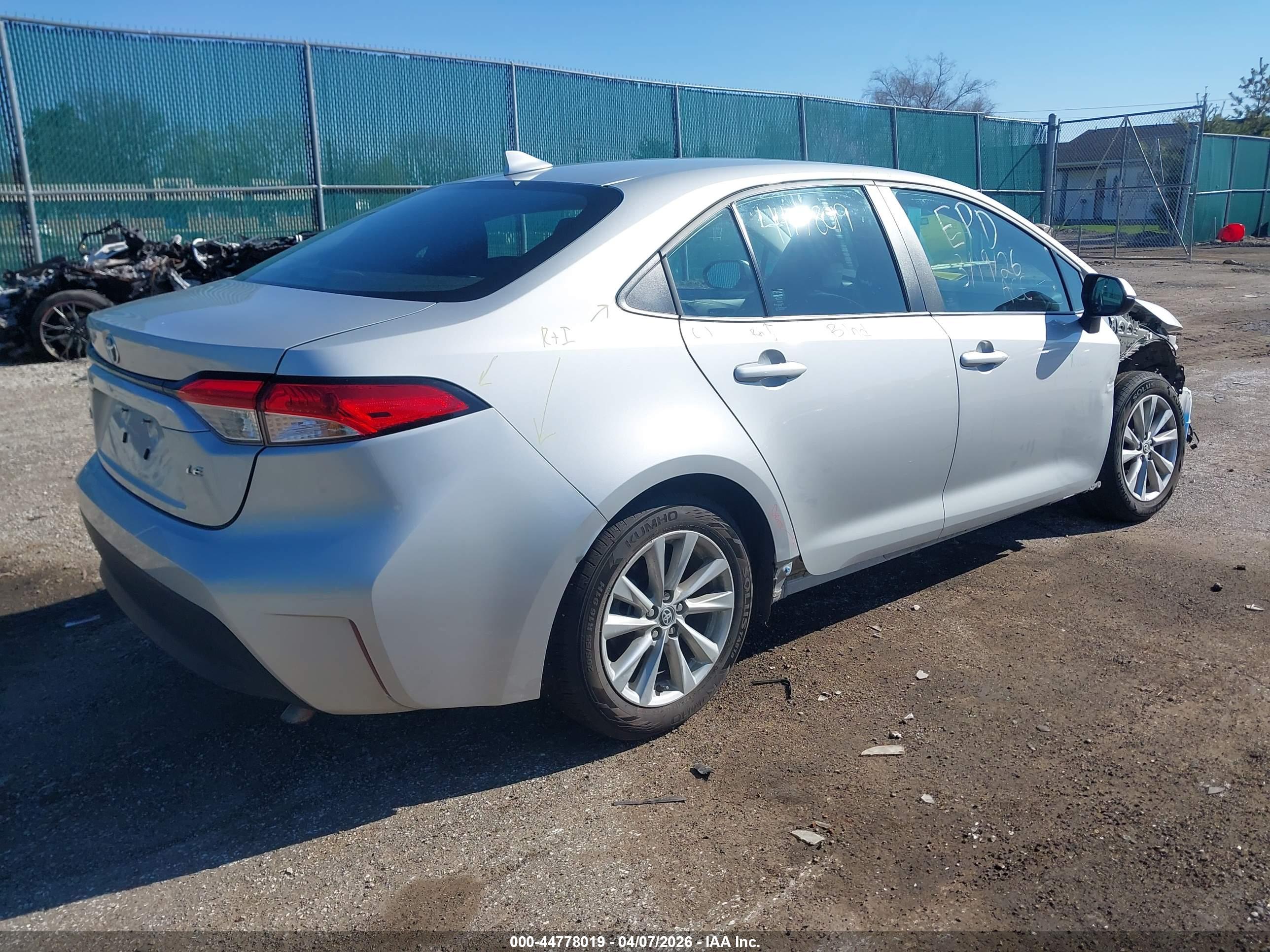 TOYOTA COROLLA image 4
