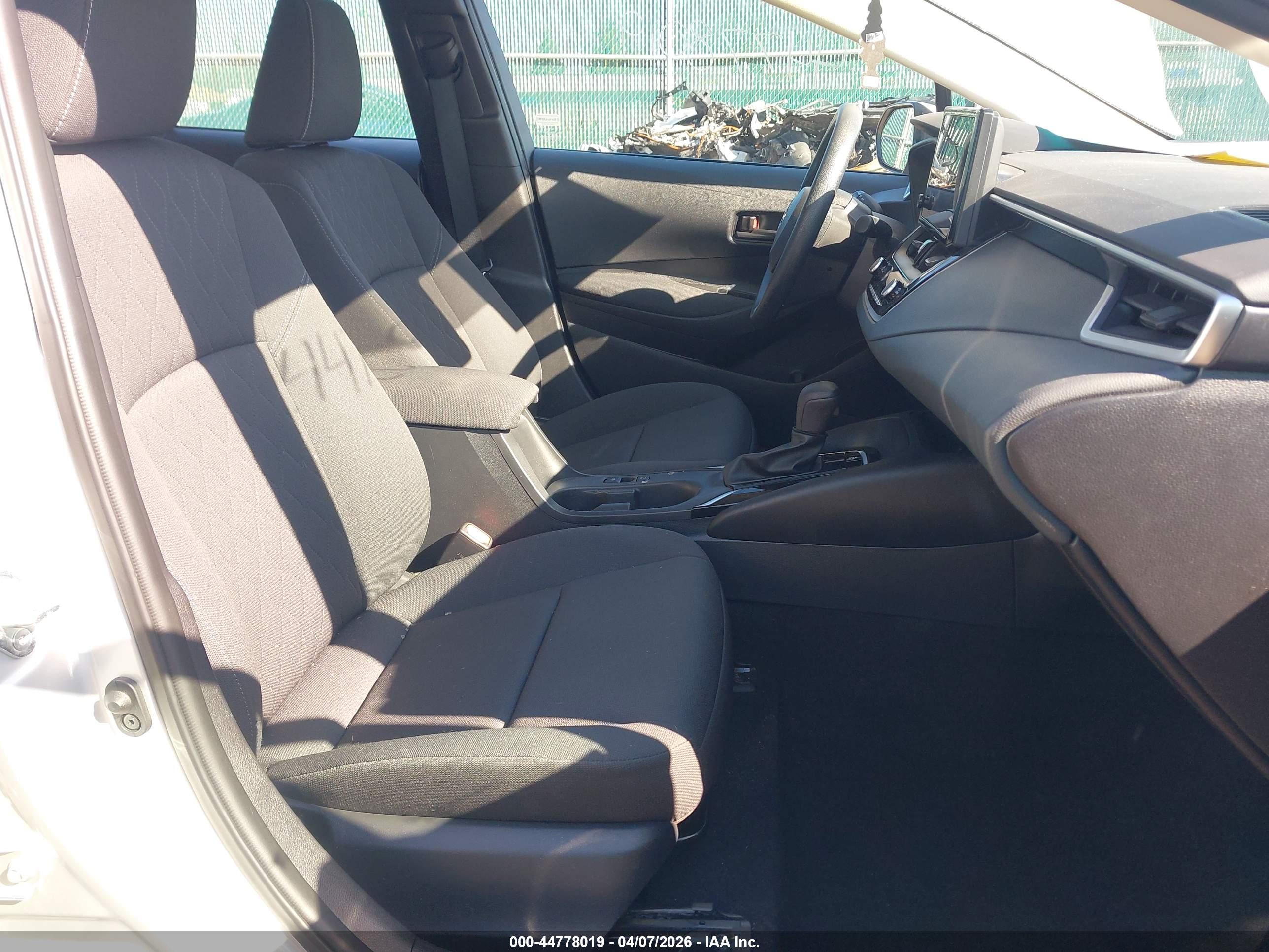 TOYOTA COROLLA image 5
