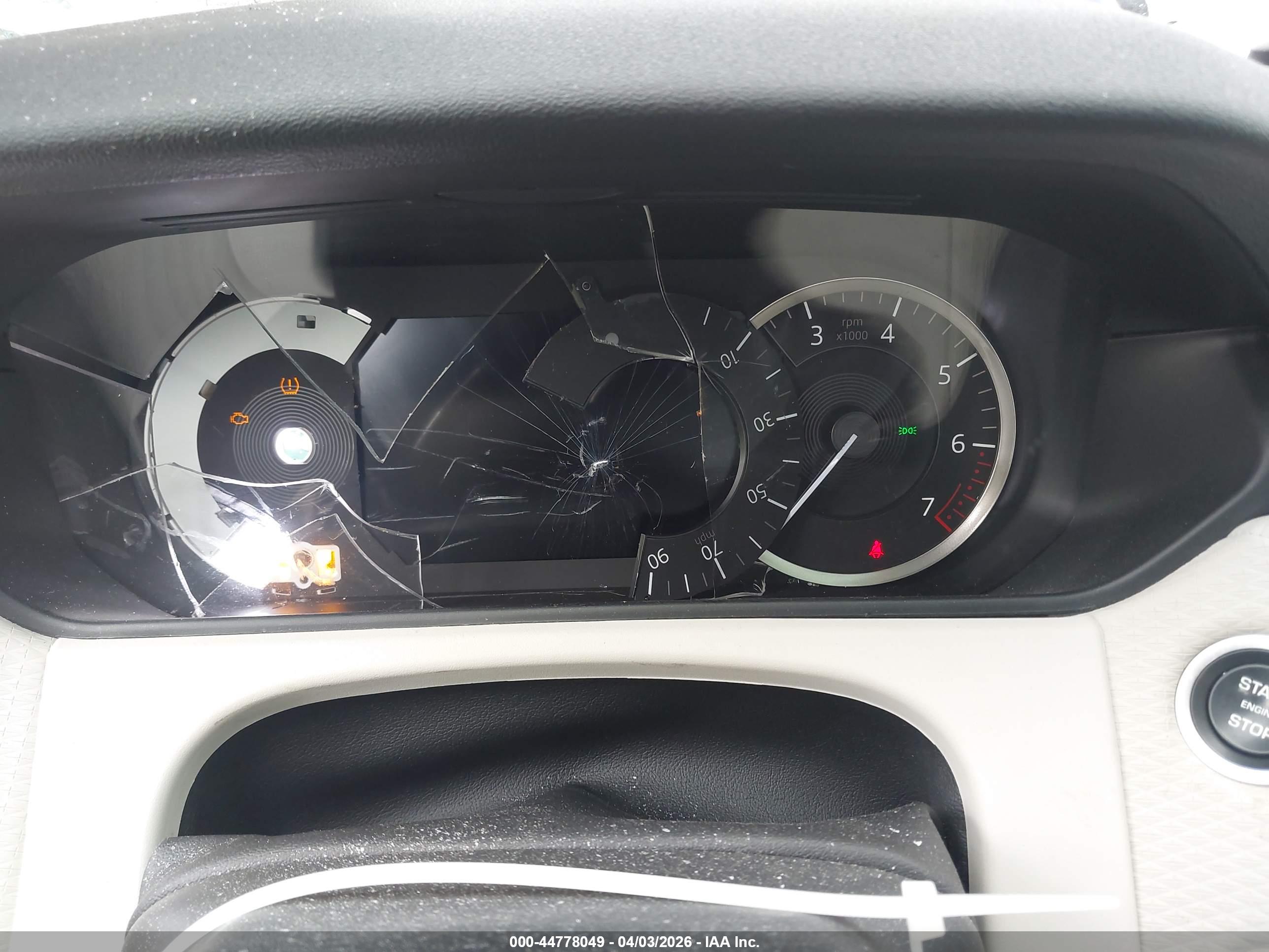LAND ROVER image 7