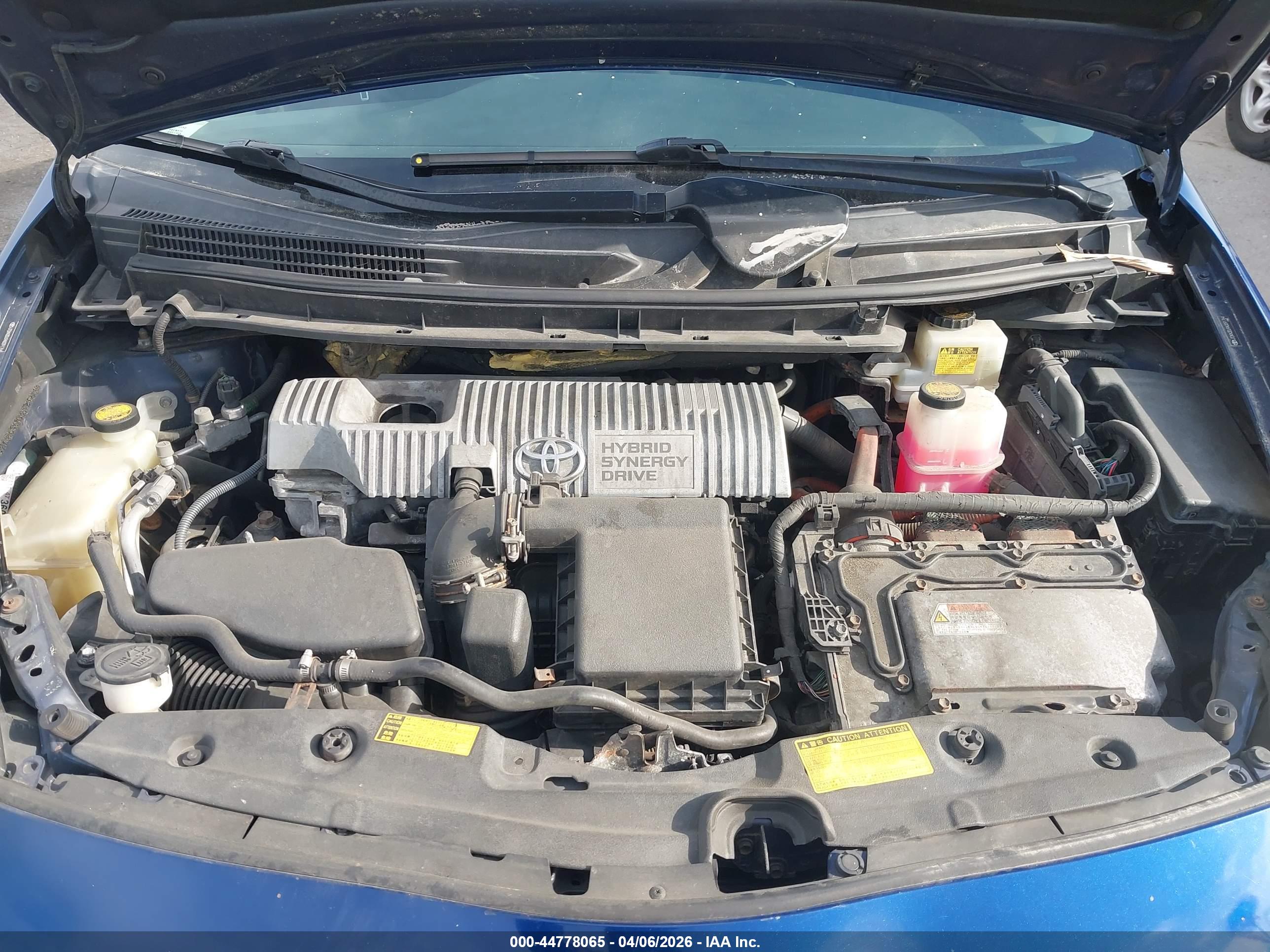 TOYOTA PRIUS image 10
