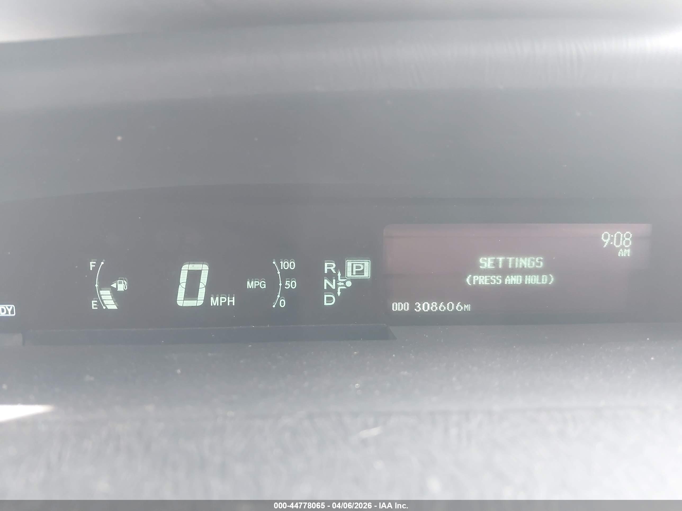 TOYOTA PRIUS image 7