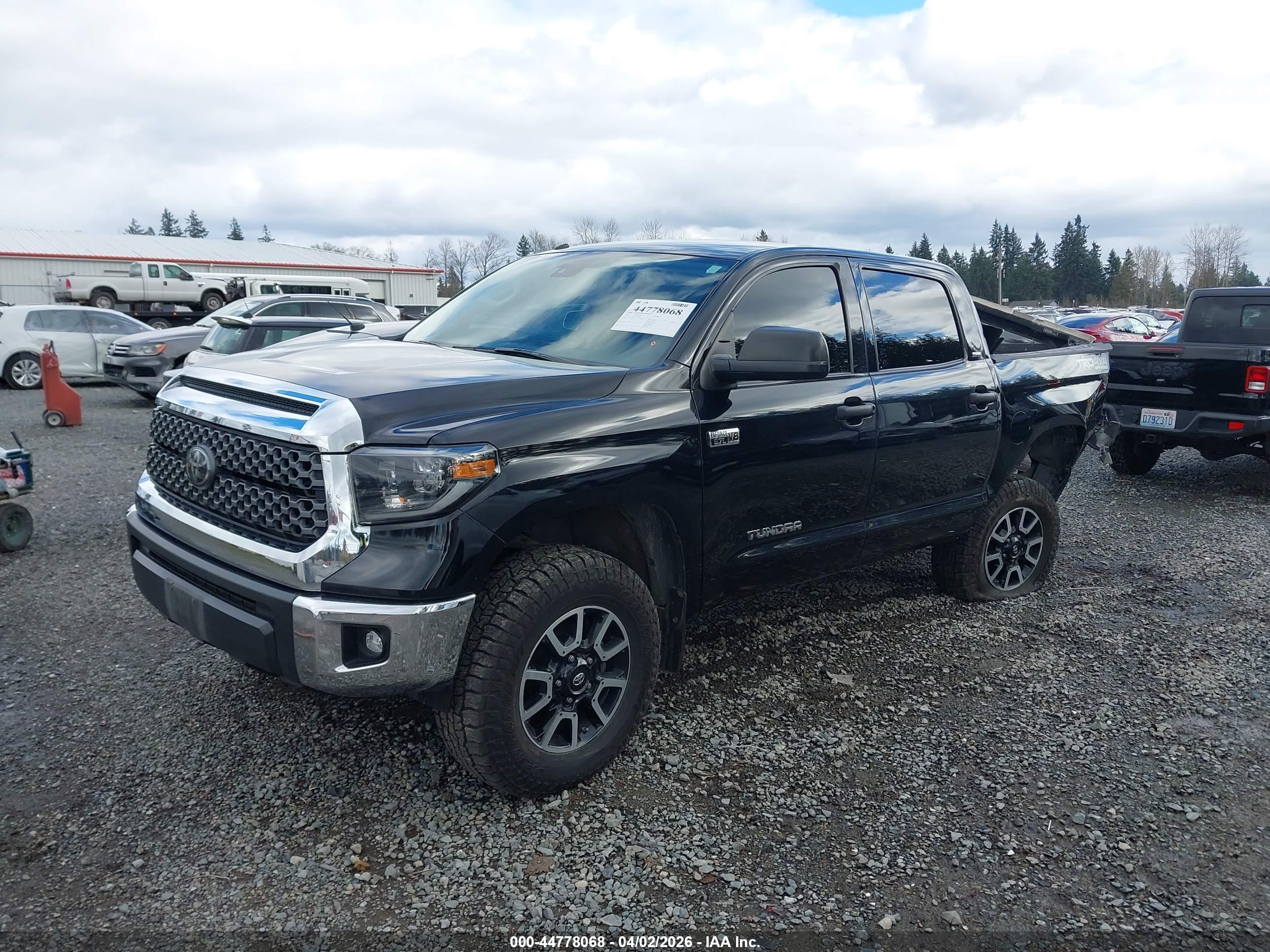 TOYOTA TUNDRA image 2