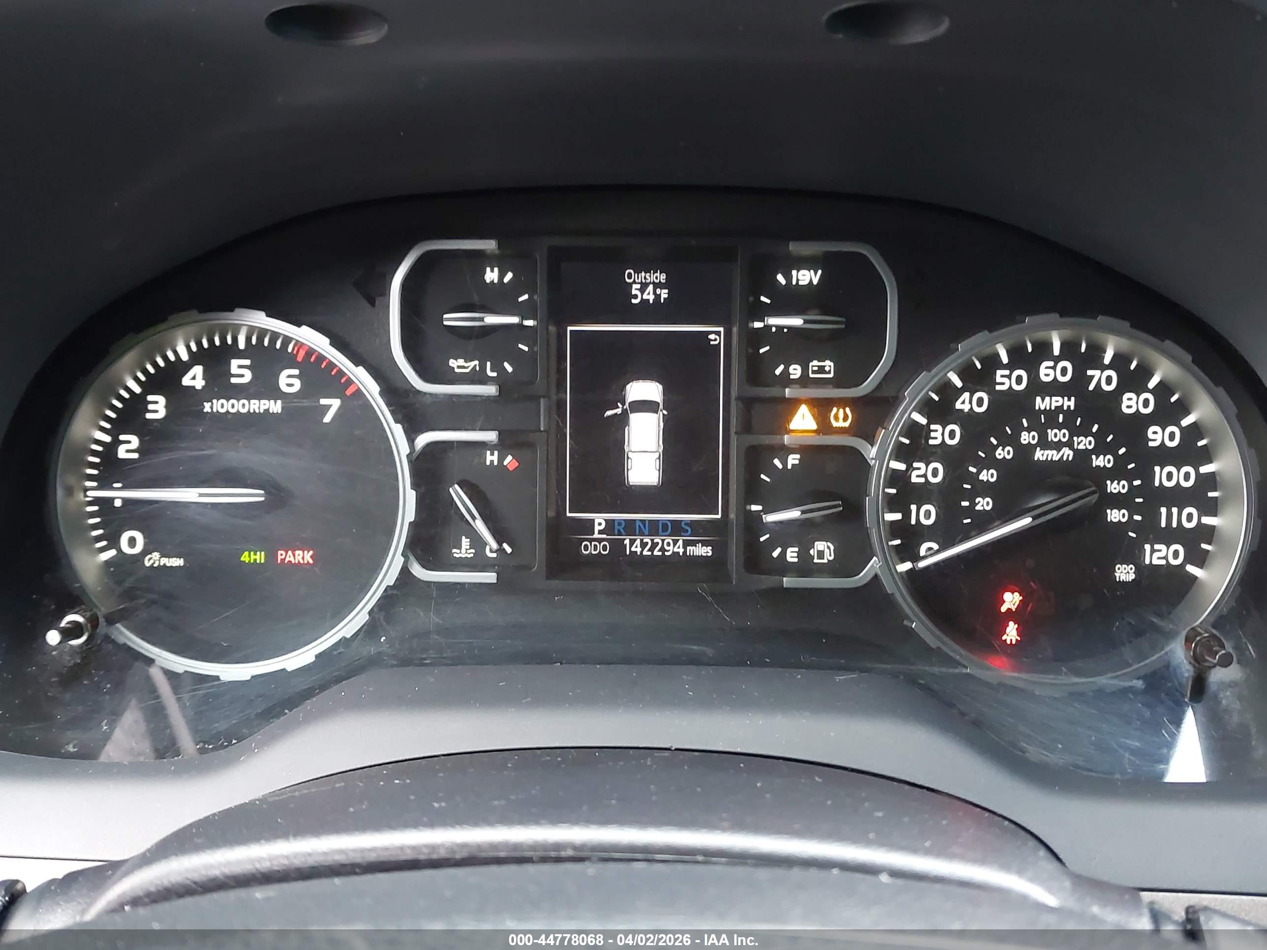 TOYOTA TUNDRA image 7