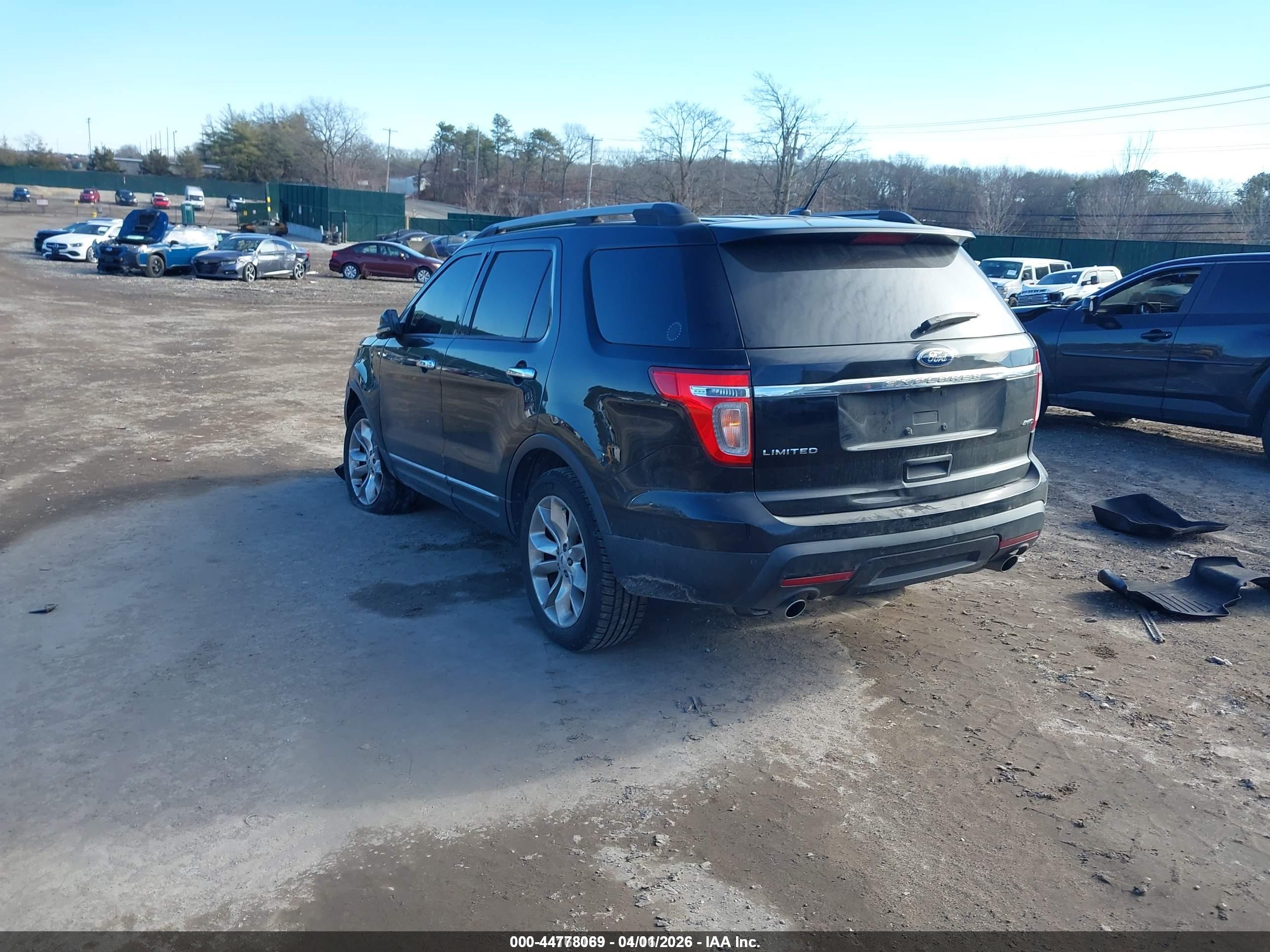 FORD EXPLORER image 3
