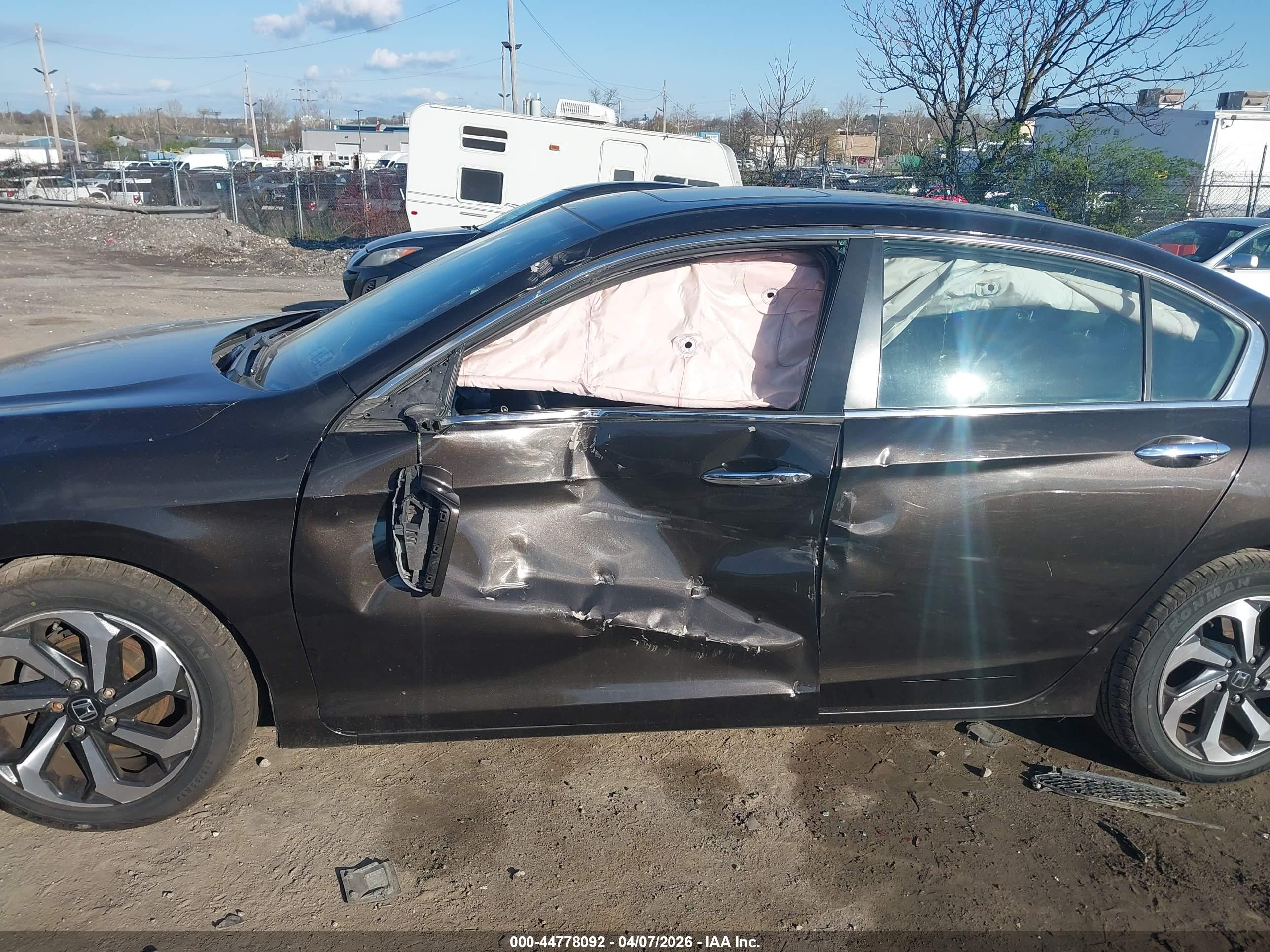 HONDA ACCORD image 6