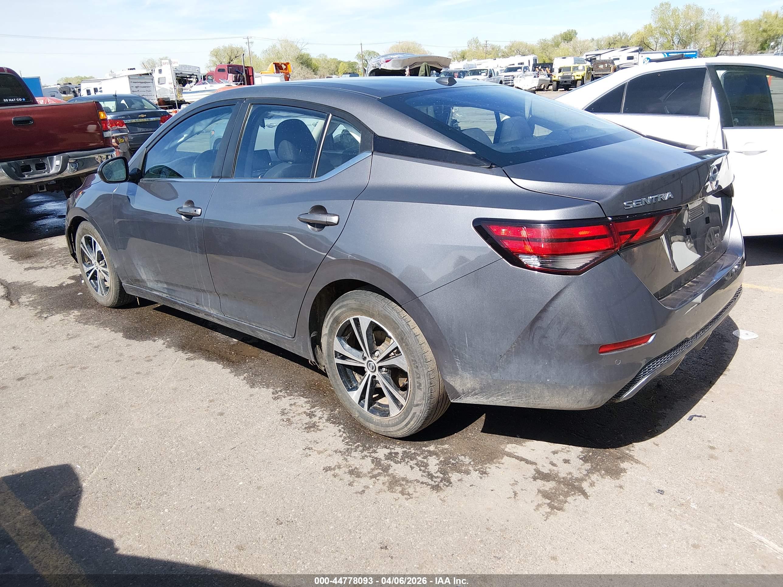 NISSAN SENTRA image 3