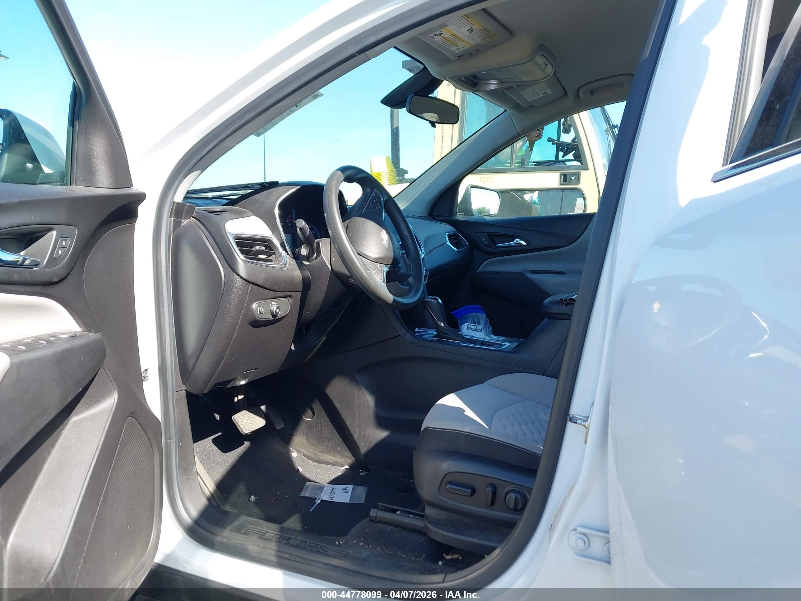 CHEVROLET EQUINOX image 5