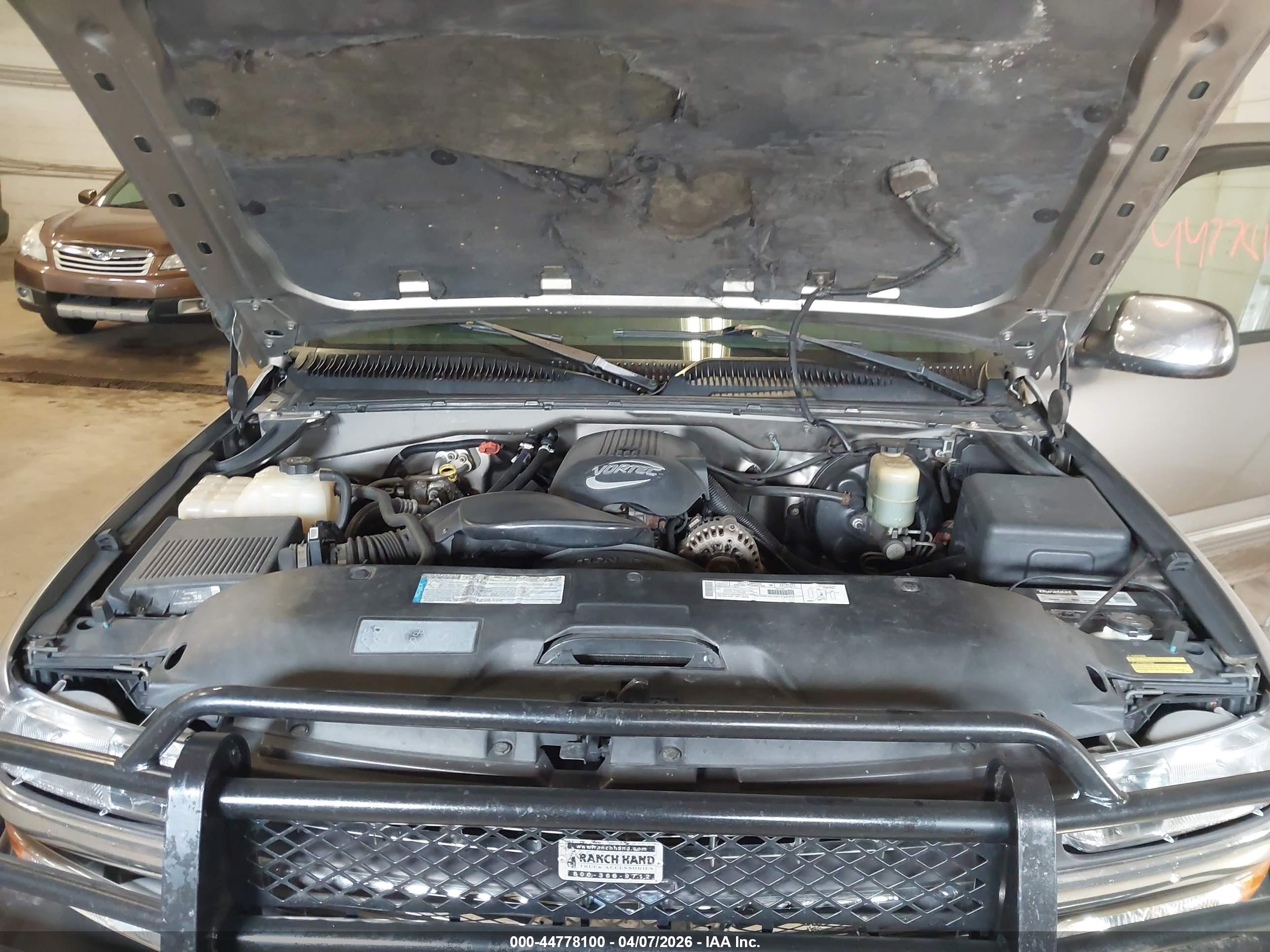 CHEVROLET SILVERADO image 10