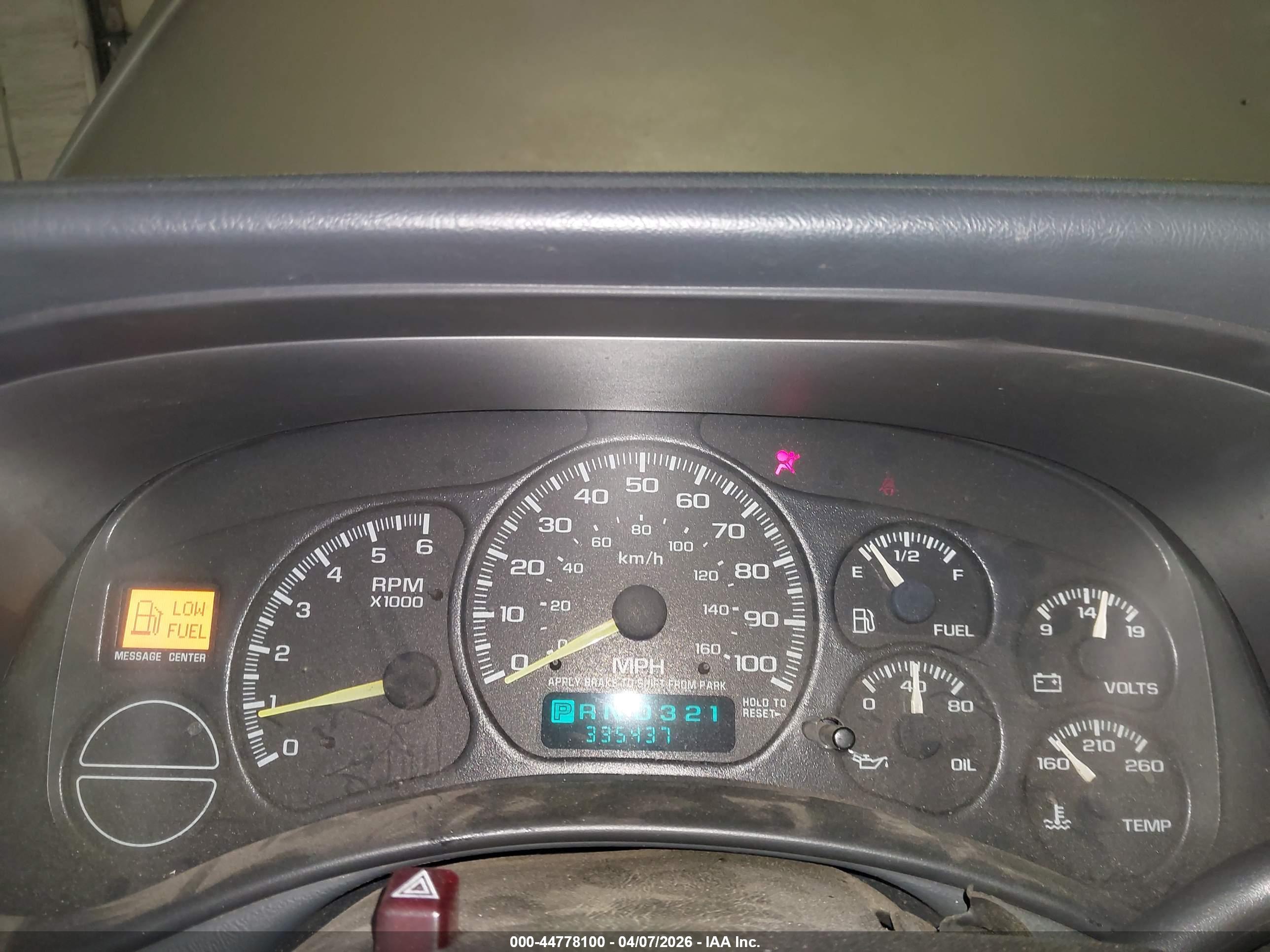 CHEVROLET SILVERADO image 7
