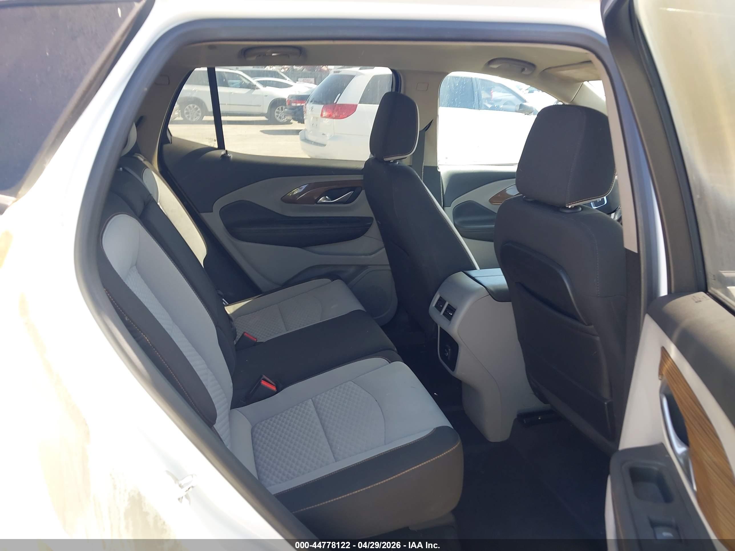 GMC TERRAIN image 8