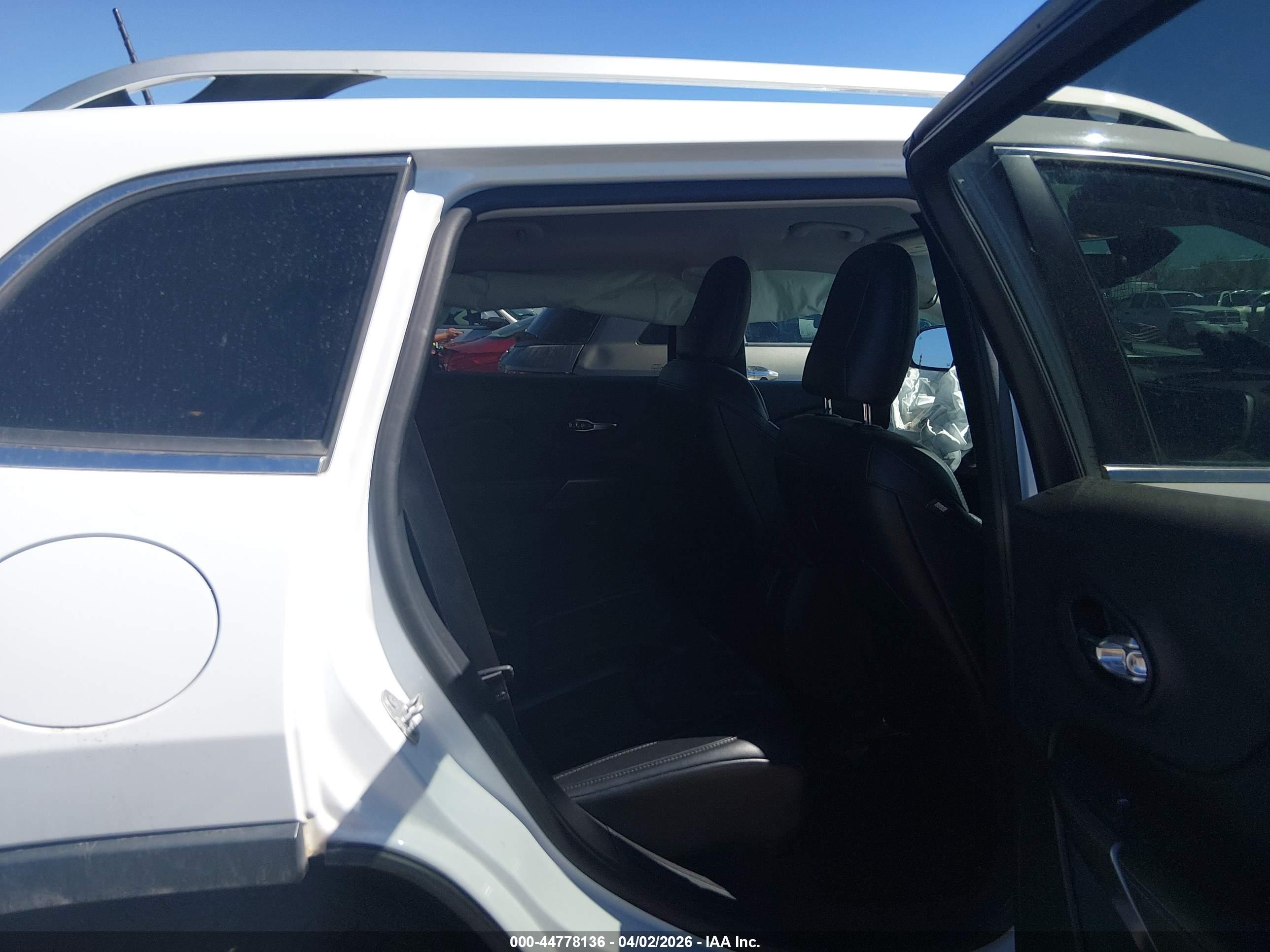 JEEP CHEROKEE image 8