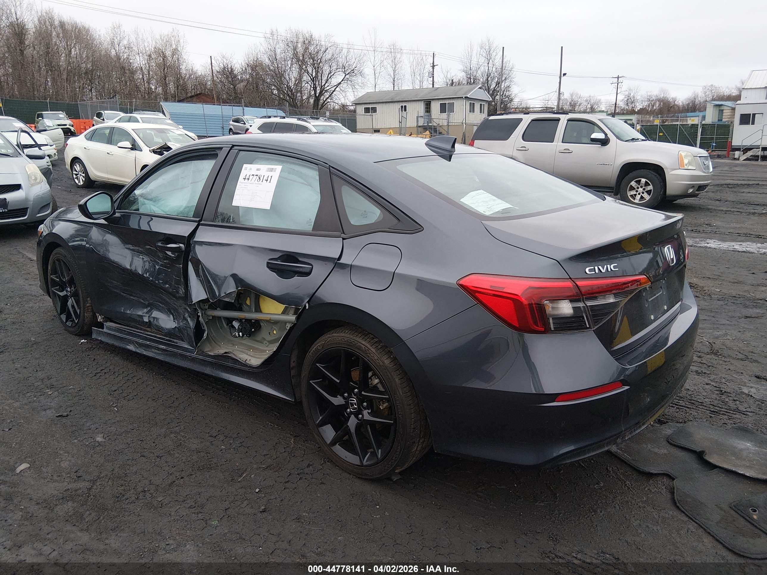 HONDA CIVIC image 3