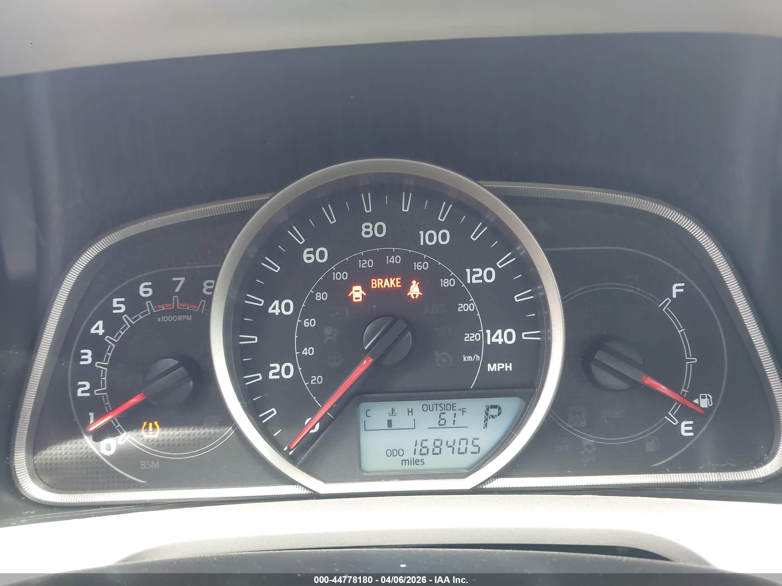 TOYOTA RAV4 image 7