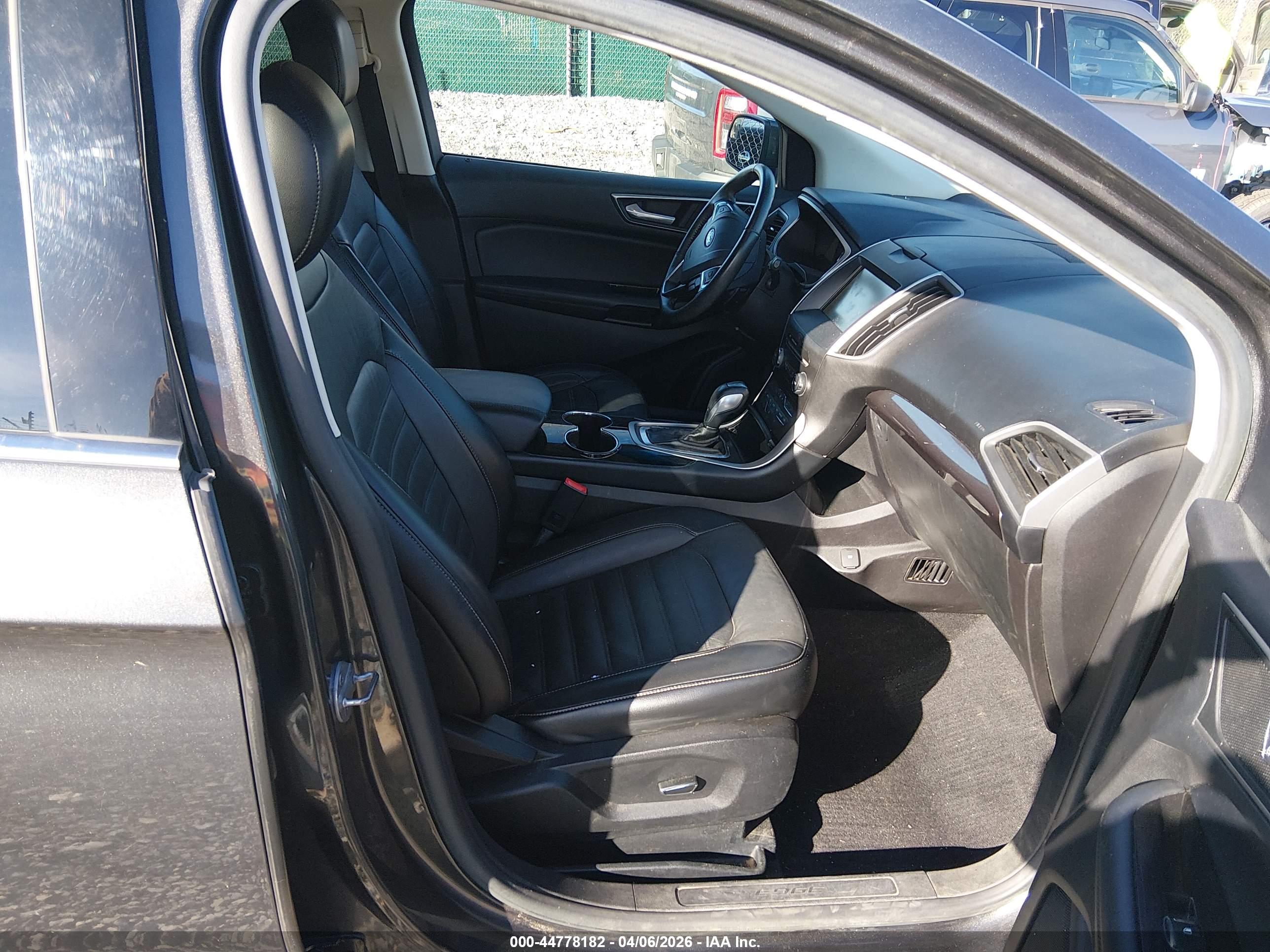 FORD EDGE image 5