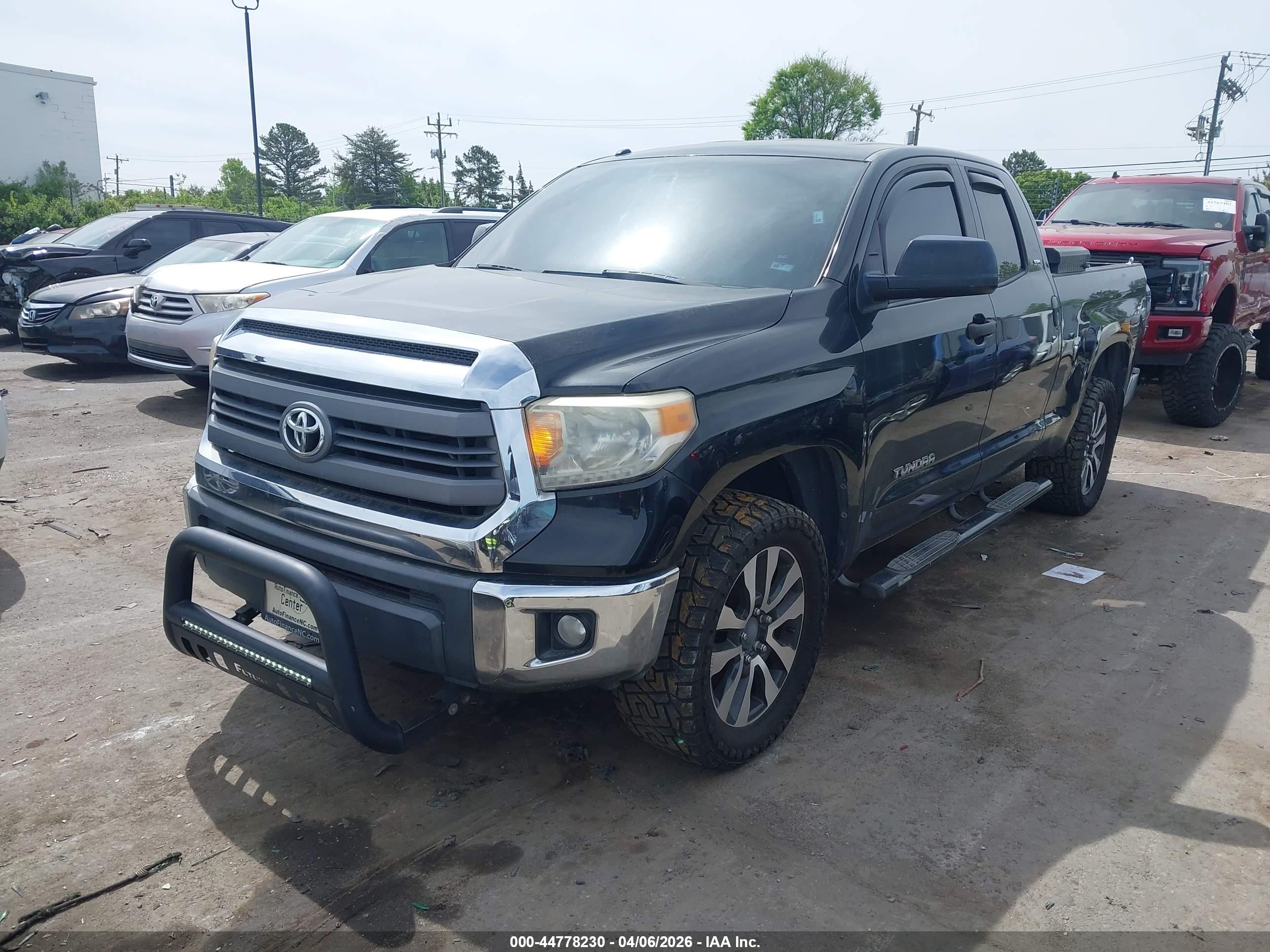 TOYOTA TUNDRA image 2