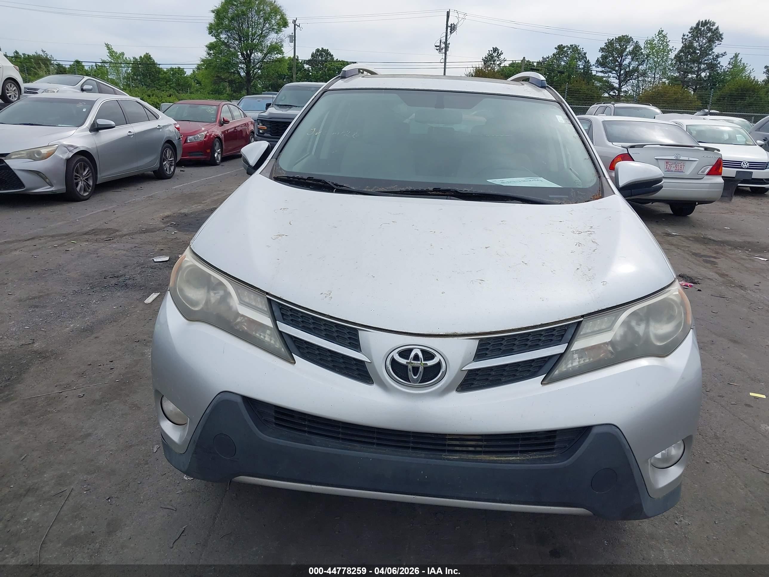 TOYOTA RAV4 image 6
