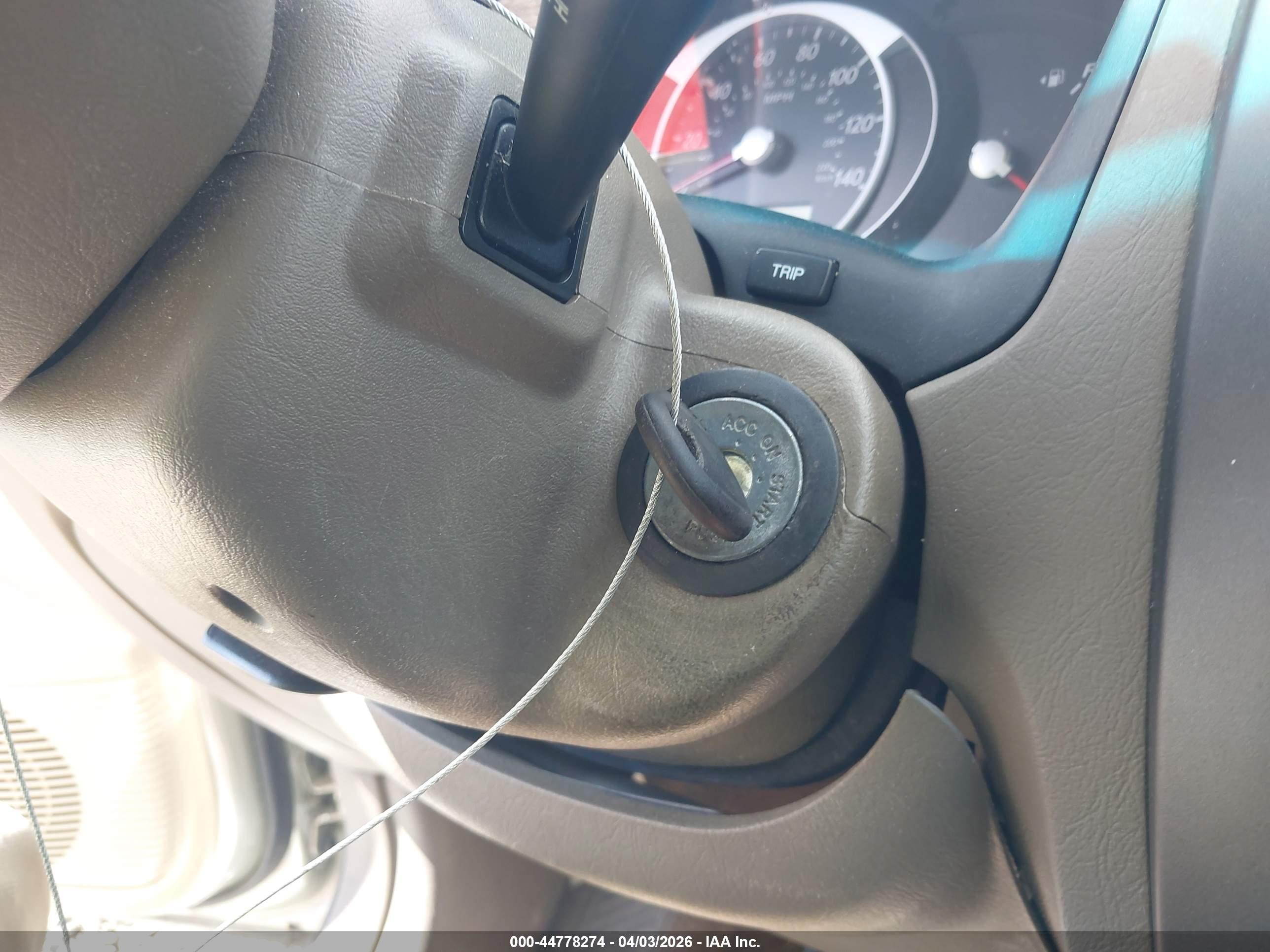 HYUNDAI TUCSON image 11