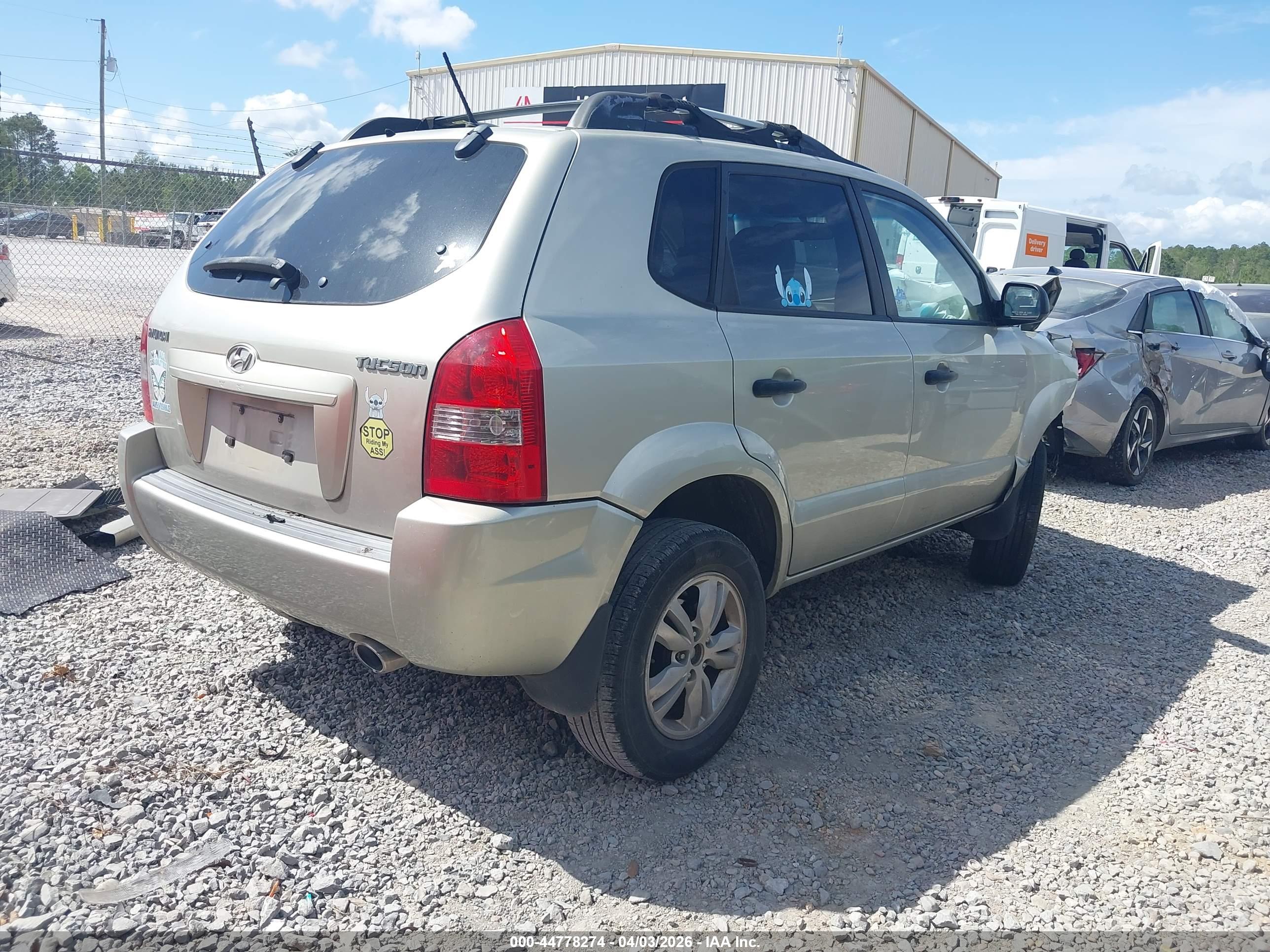 HYUNDAI TUCSON image 4