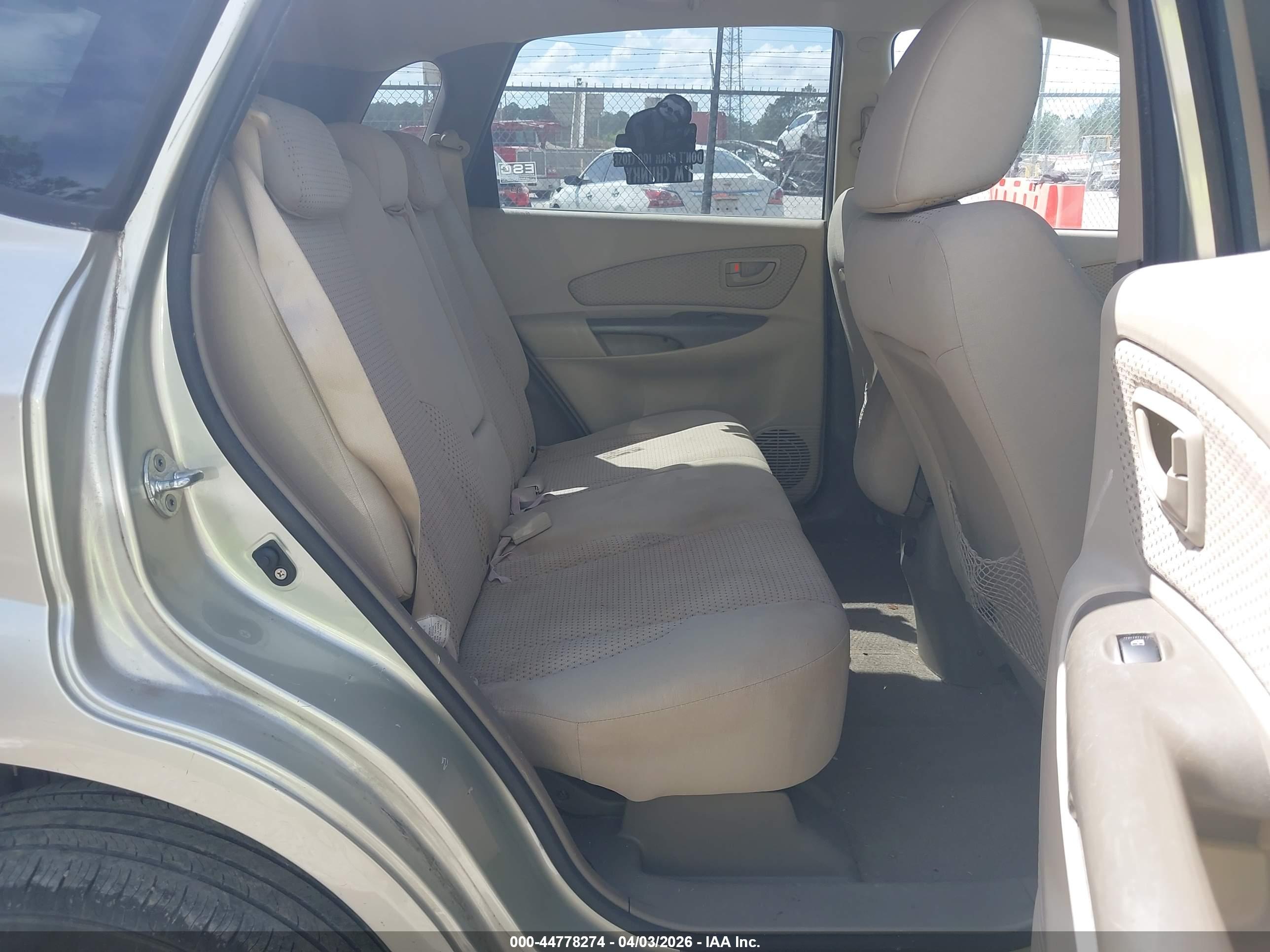 HYUNDAI TUCSON image 8