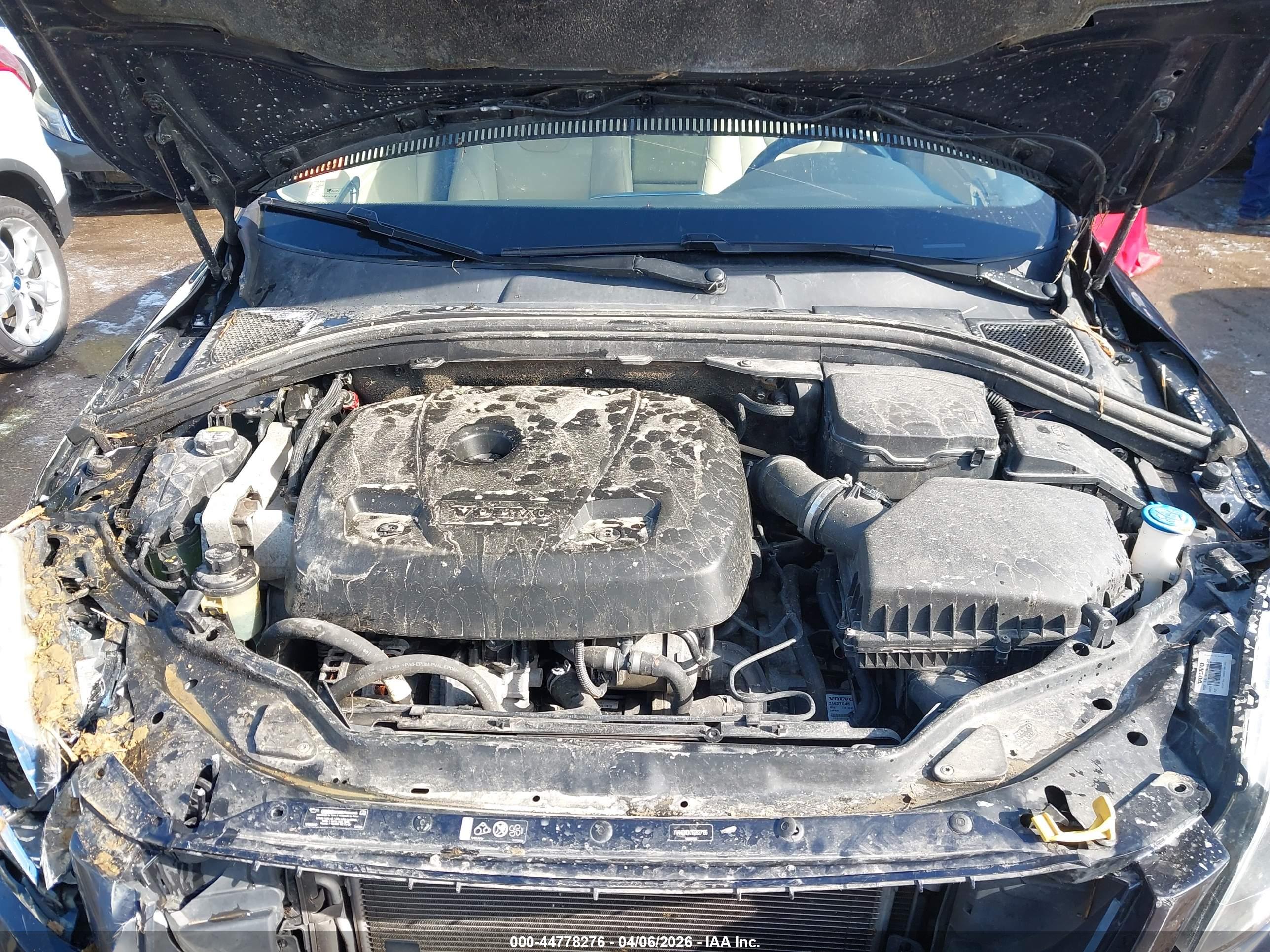 VOLVO XC60 image 10