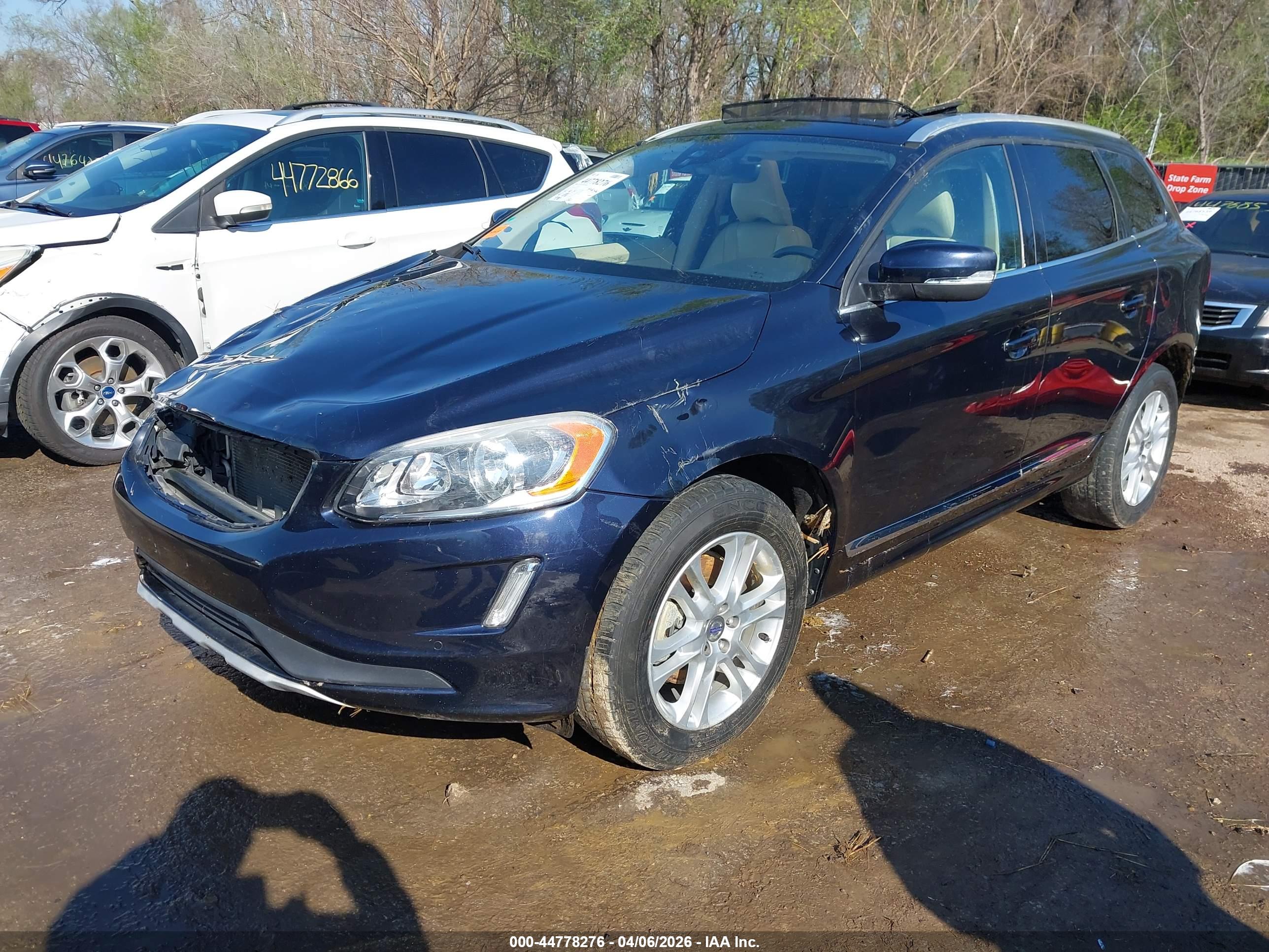 VOLVO XC60 image 2