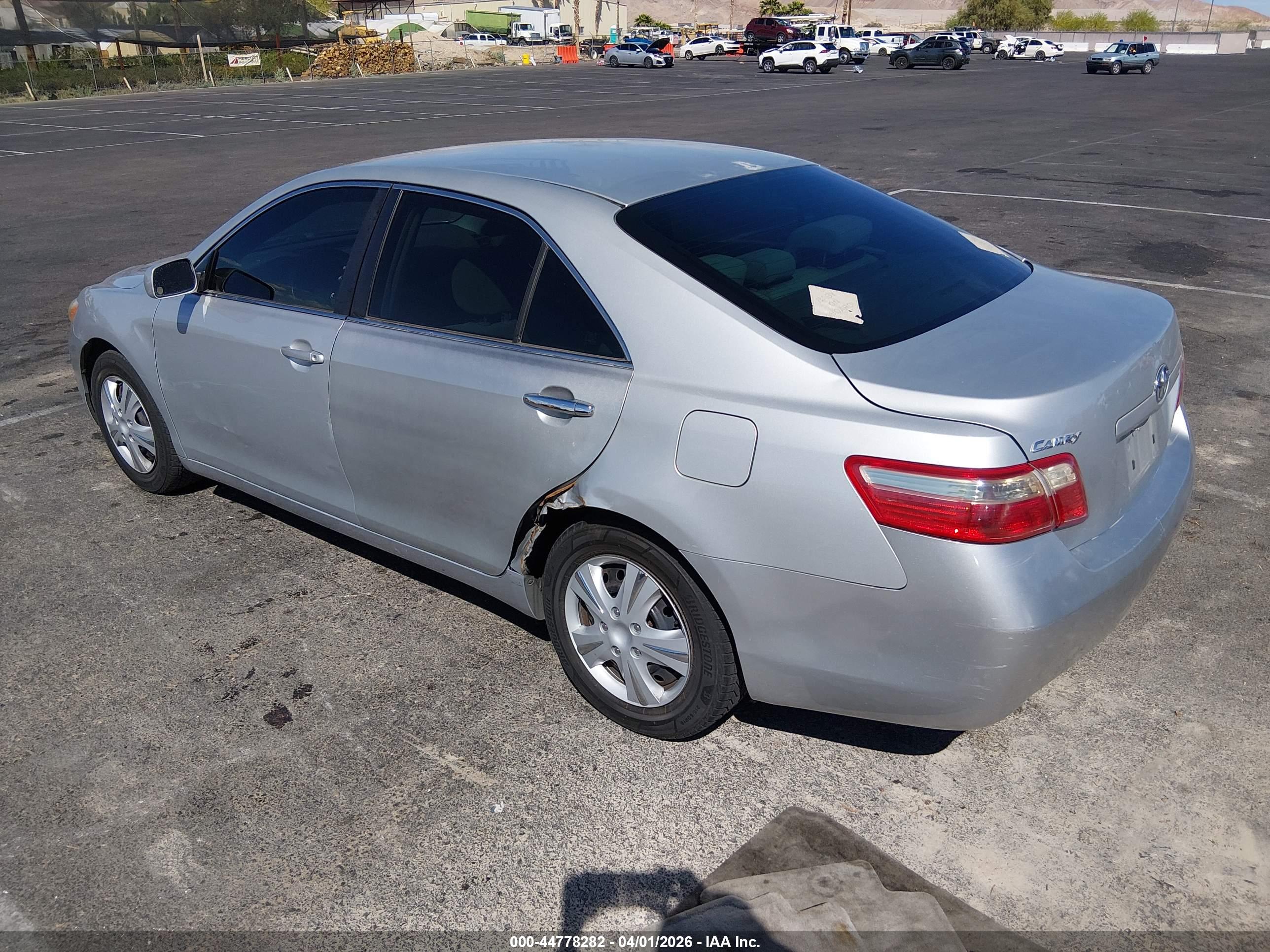 TOYOTA CAMRY image 3