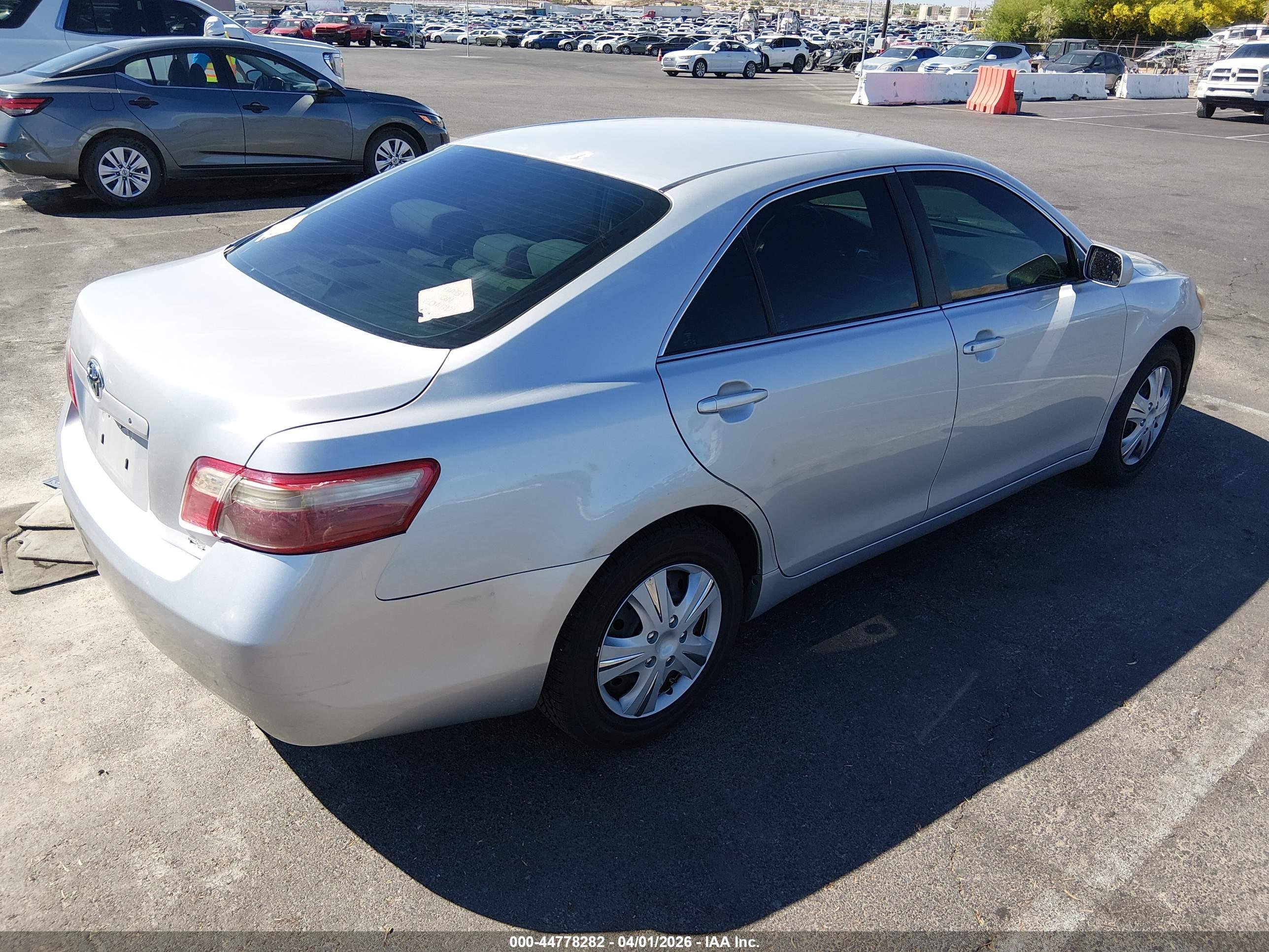 TOYOTA CAMRY image 4