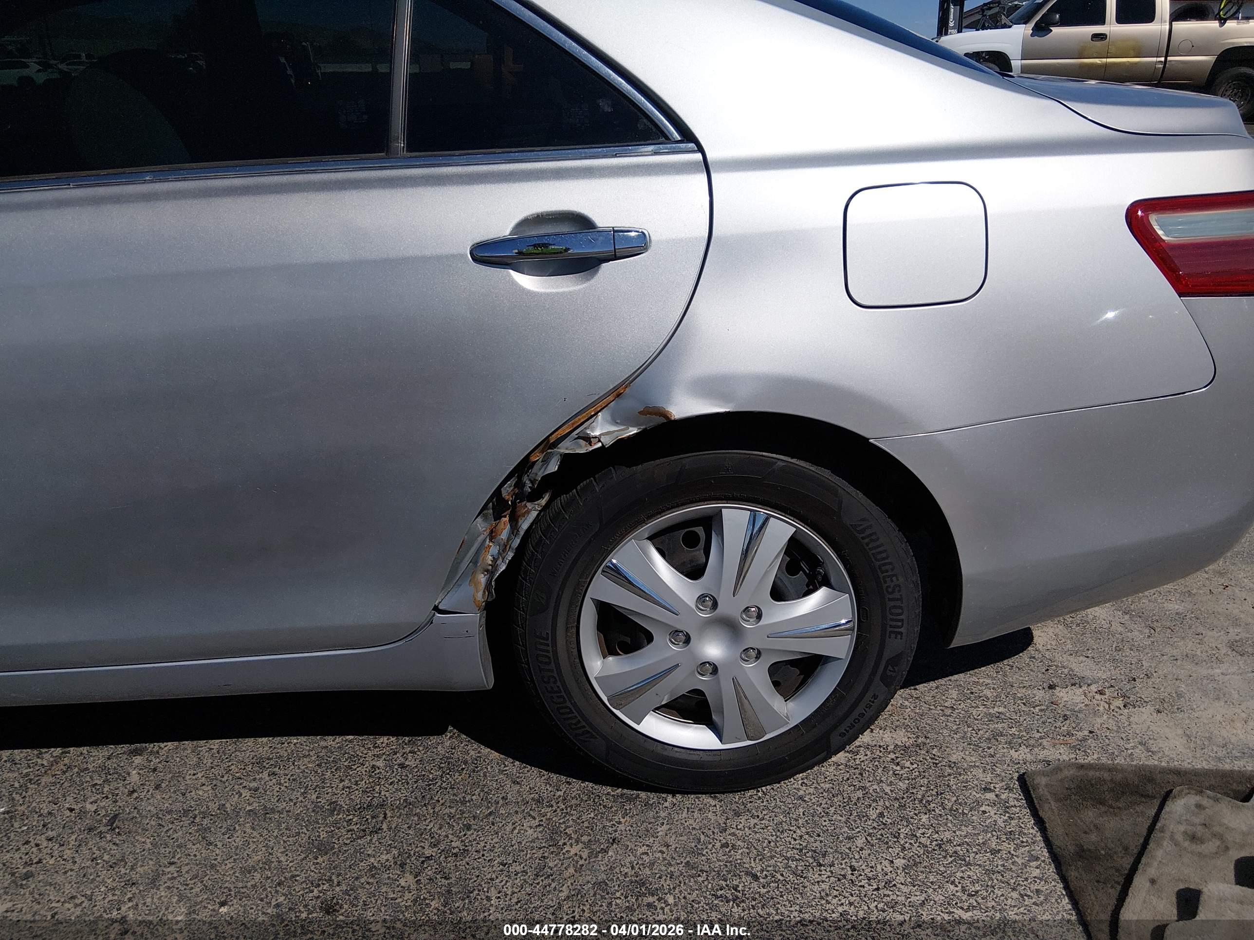 TOYOTA CAMRY image 6