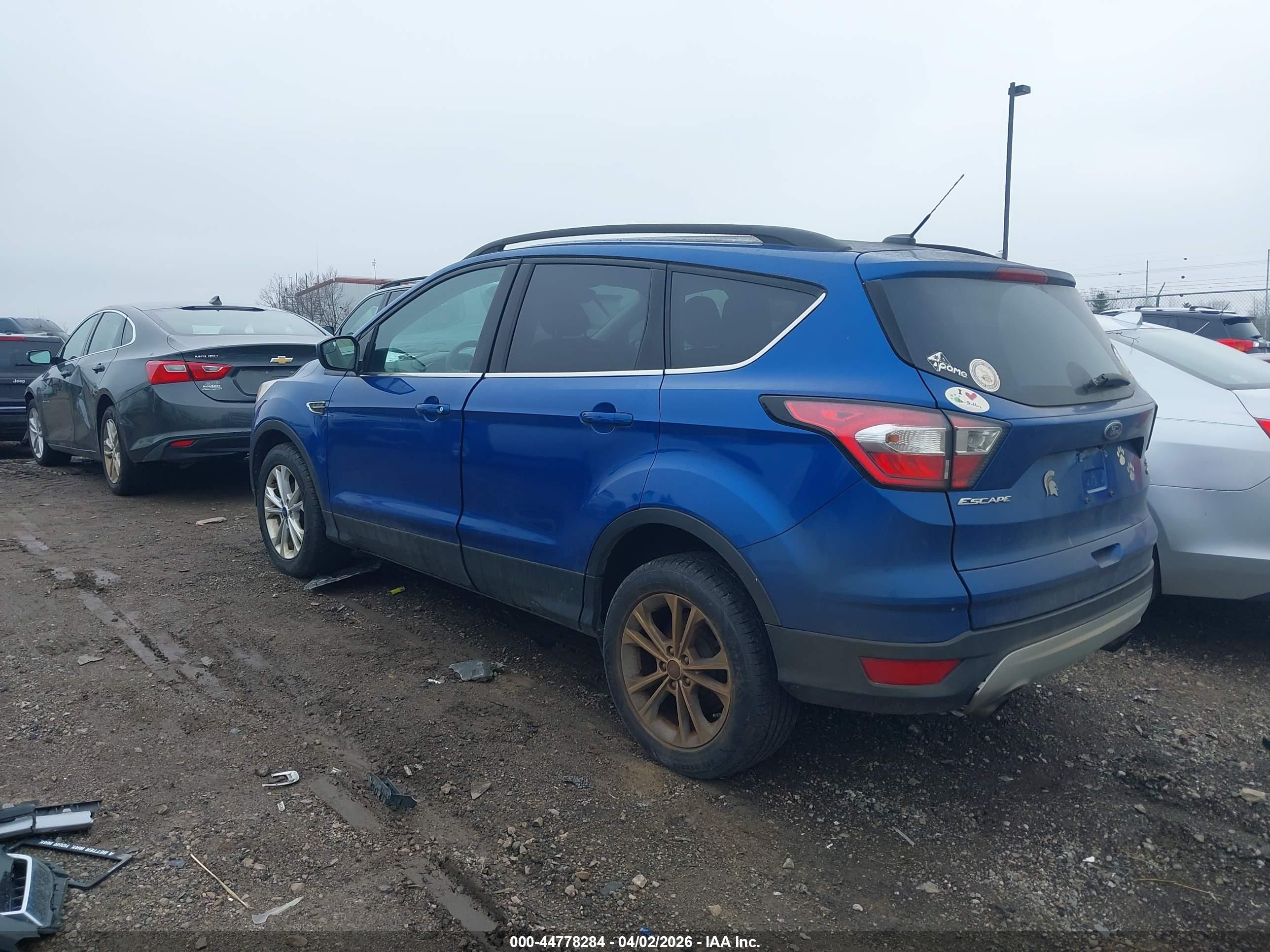 FORD ESCAPE image 3
