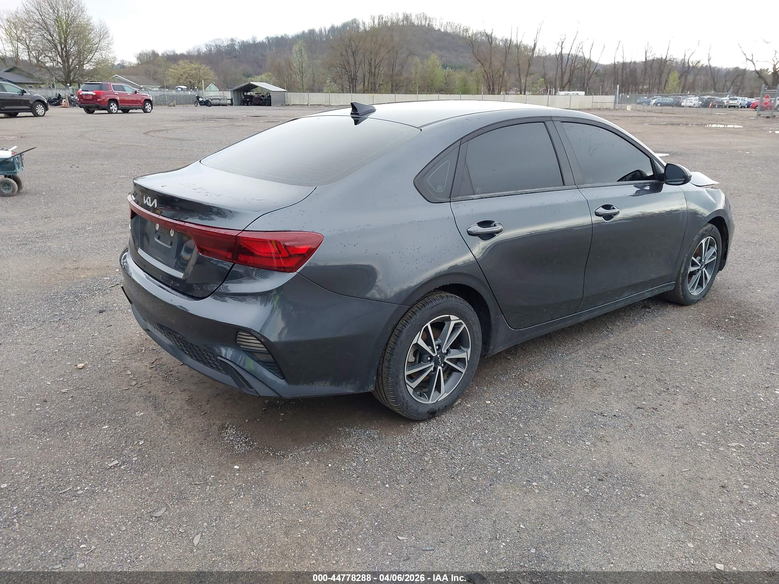 KIA FORTE image 4