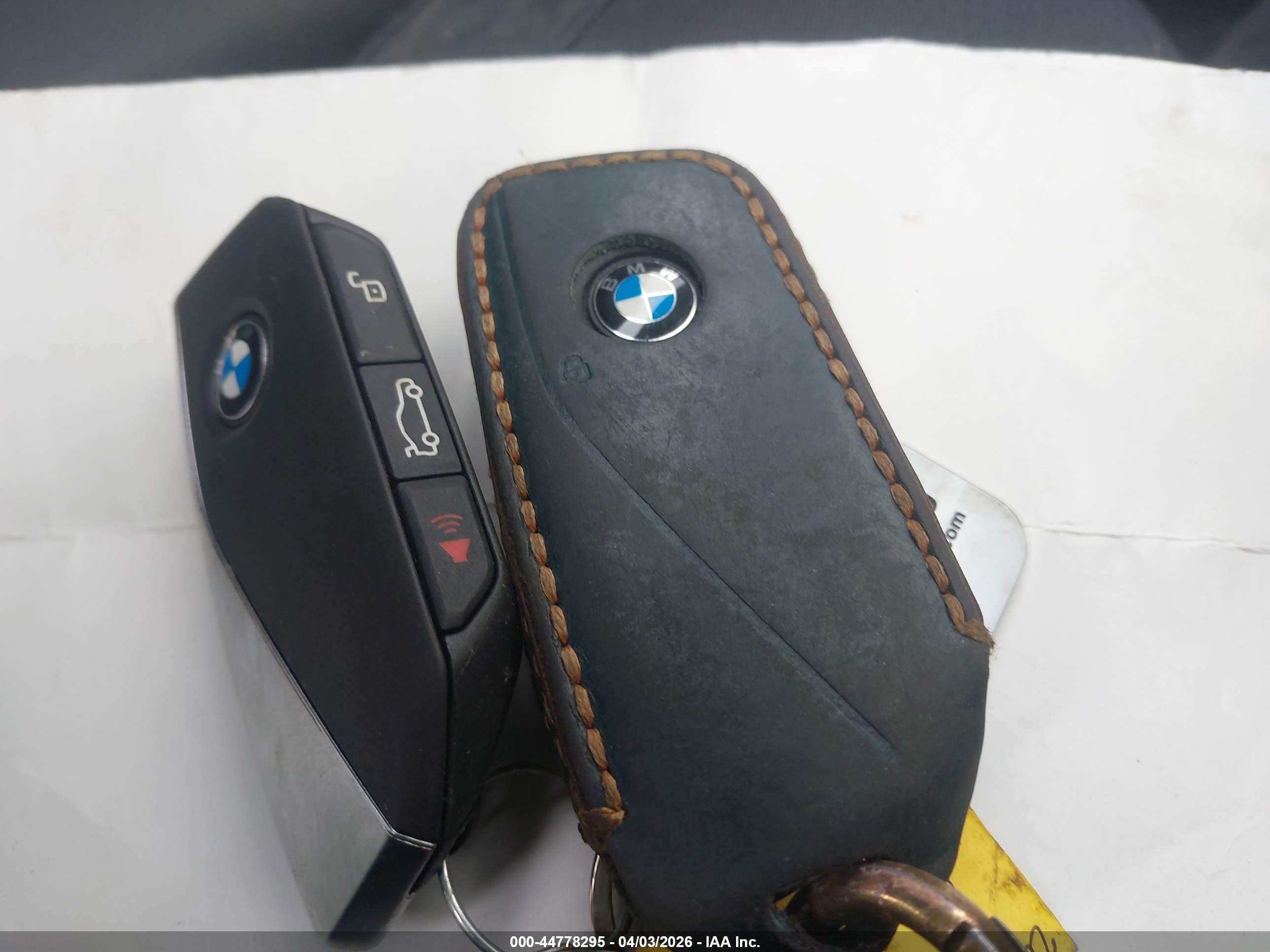 BMW IX image 11