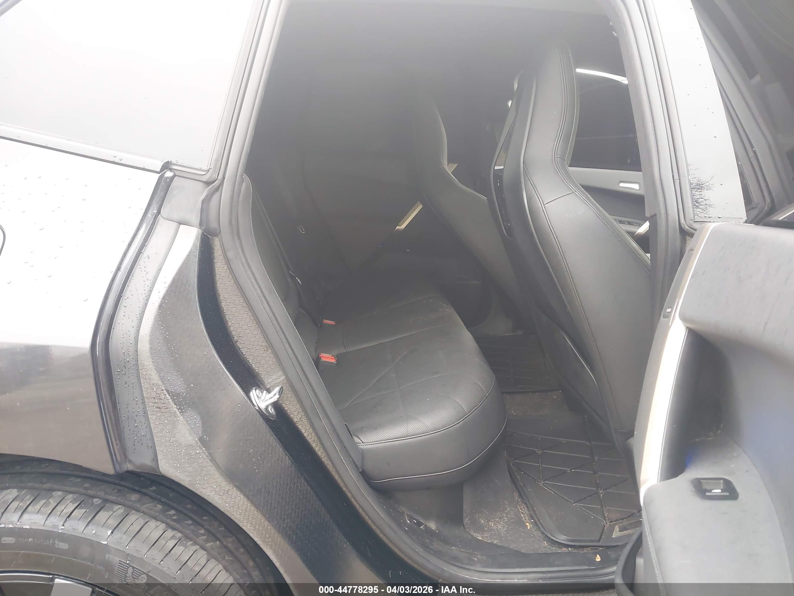 BMW IX image 8
