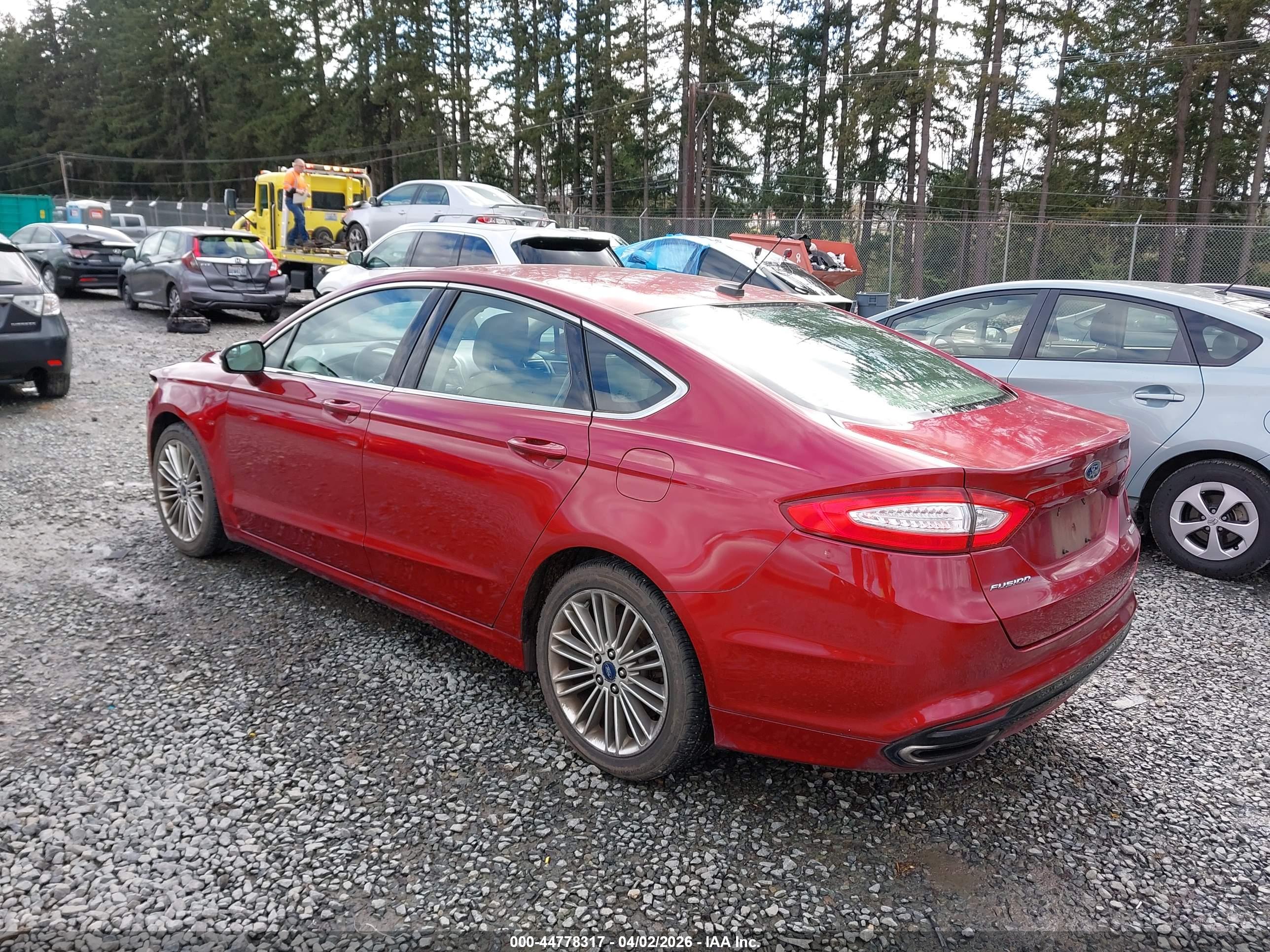FORD FUSION image 3