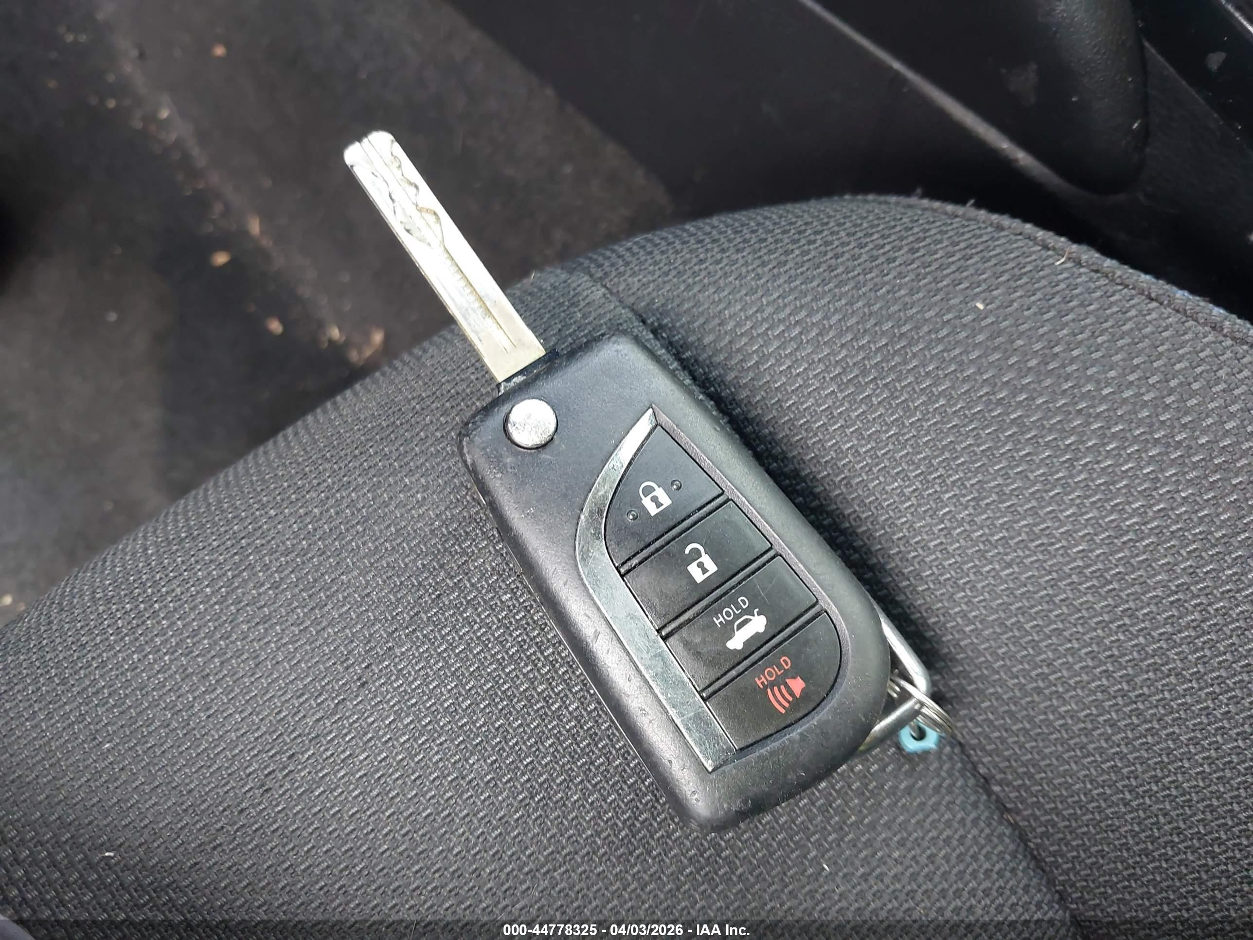 TOYOTA COROLLA image 11