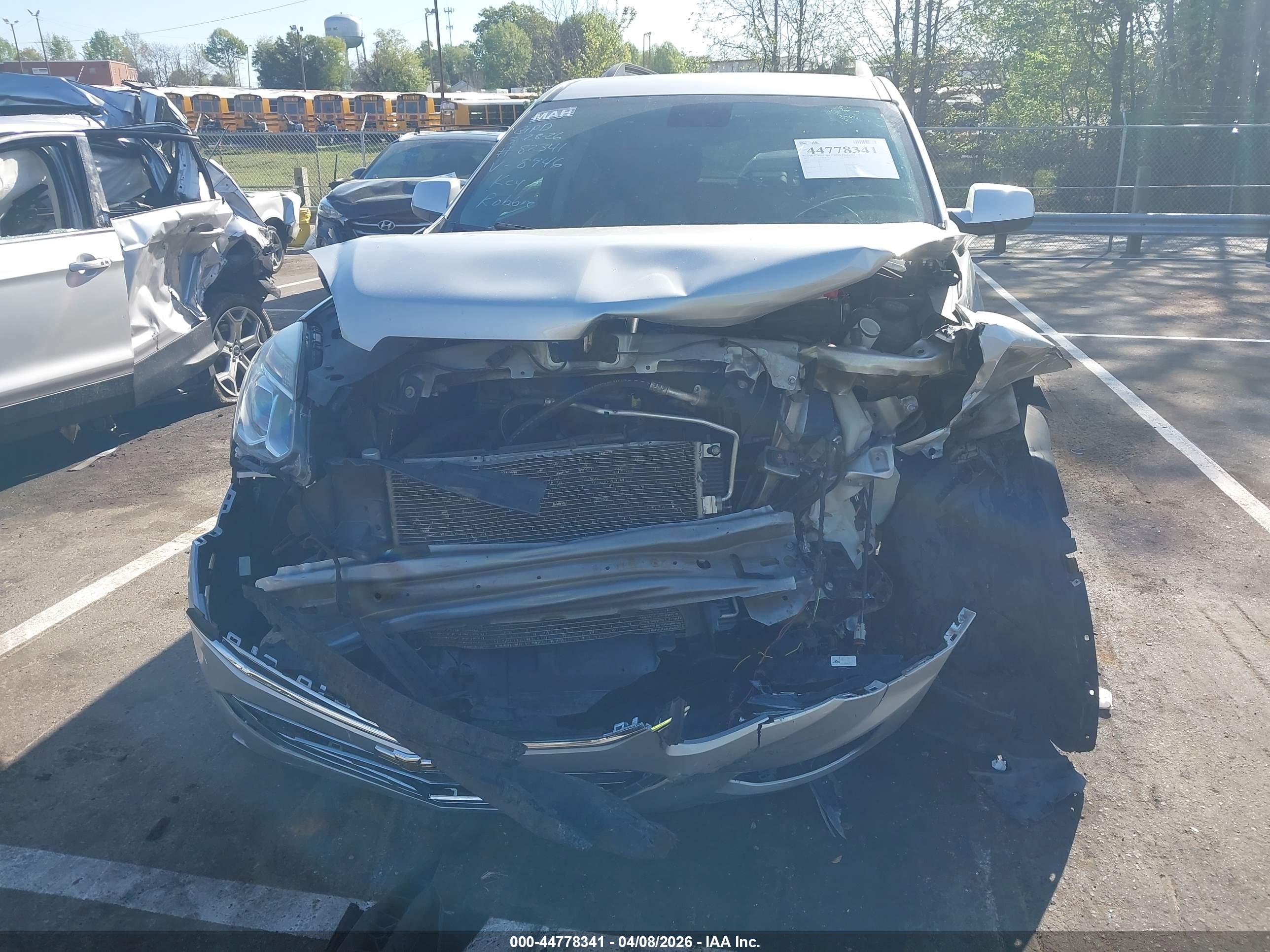 CHEVROLET EQUINOX image 6