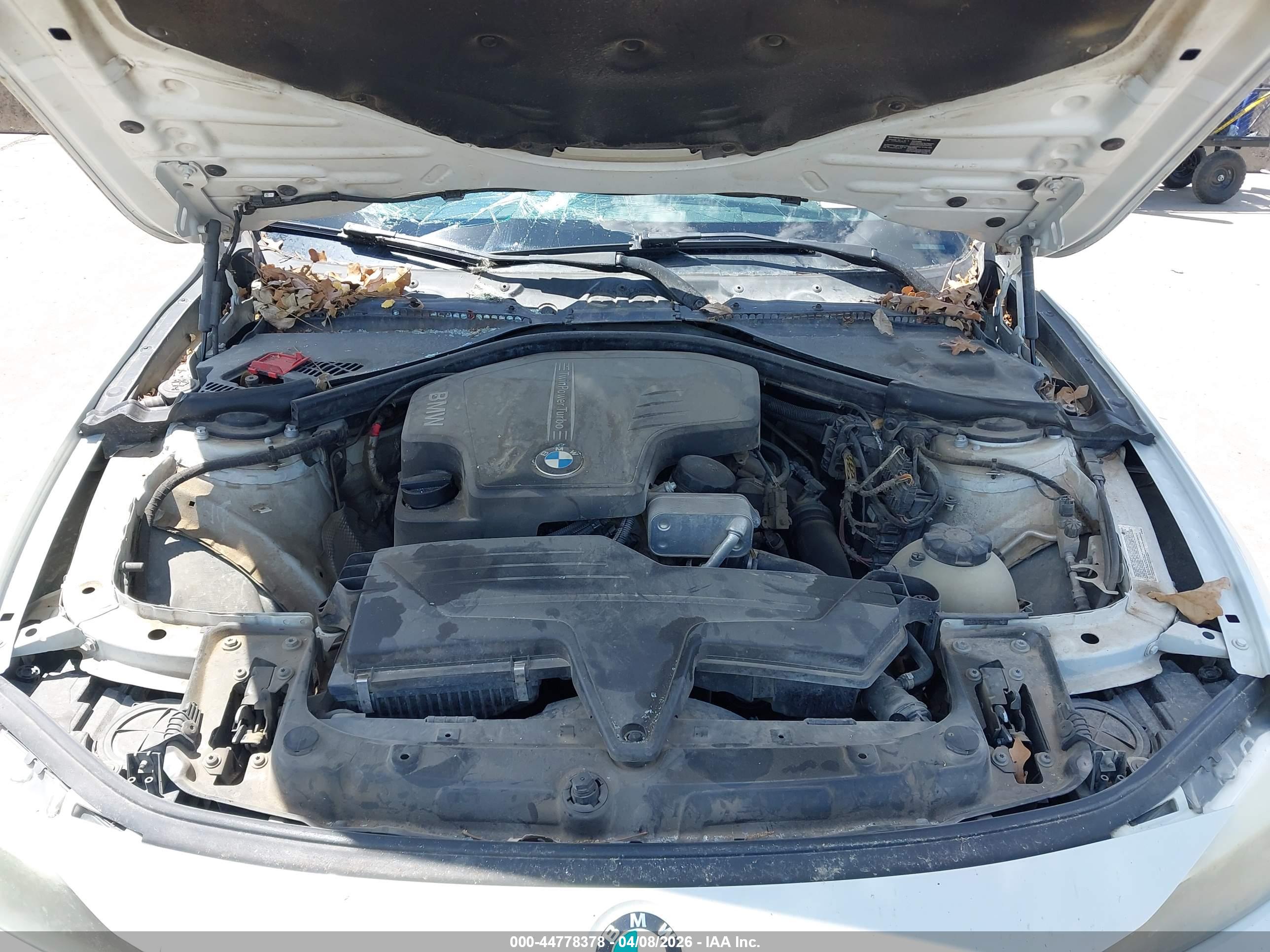 BMW 320I image 10