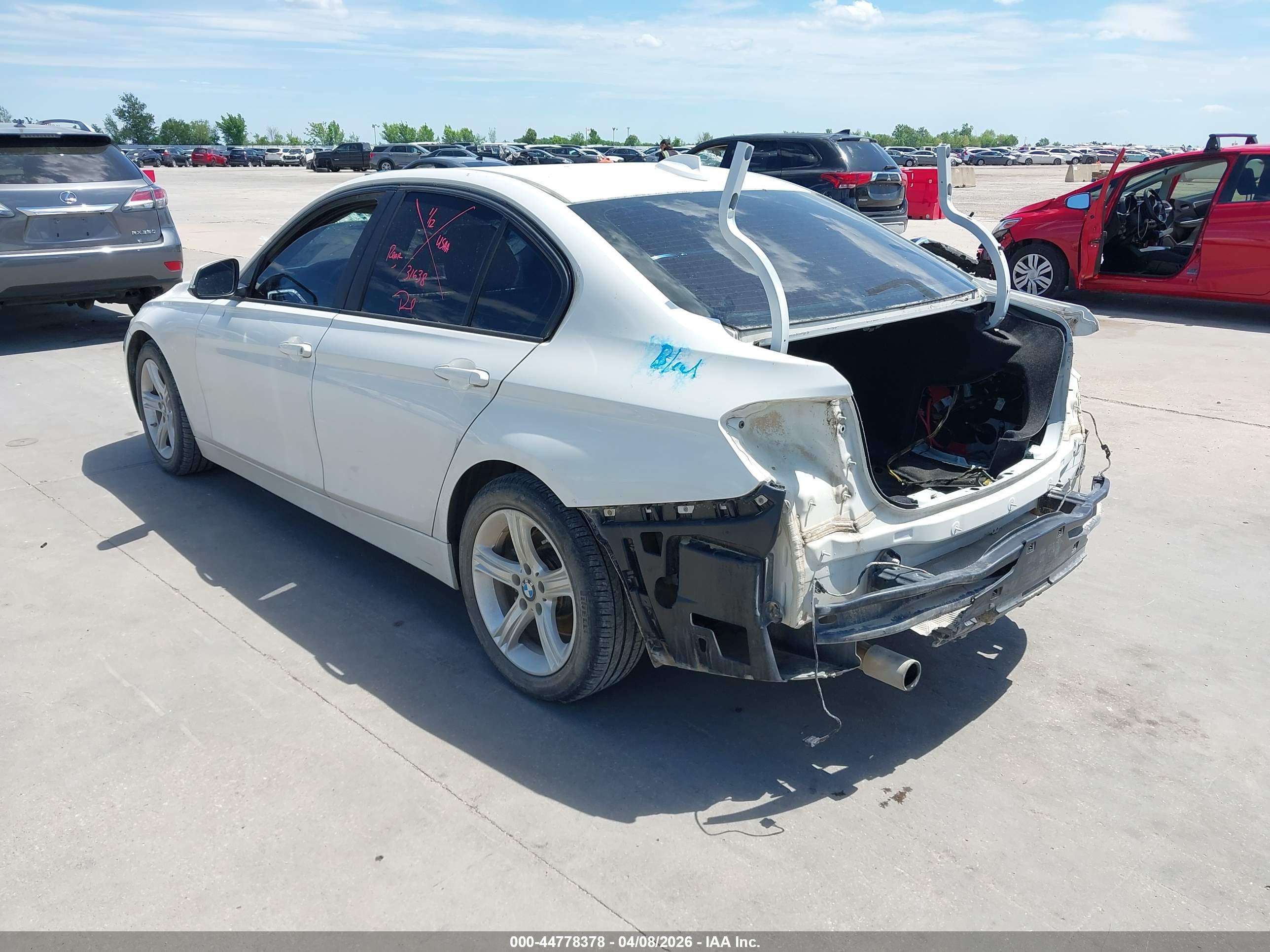 BMW 320I image 3
