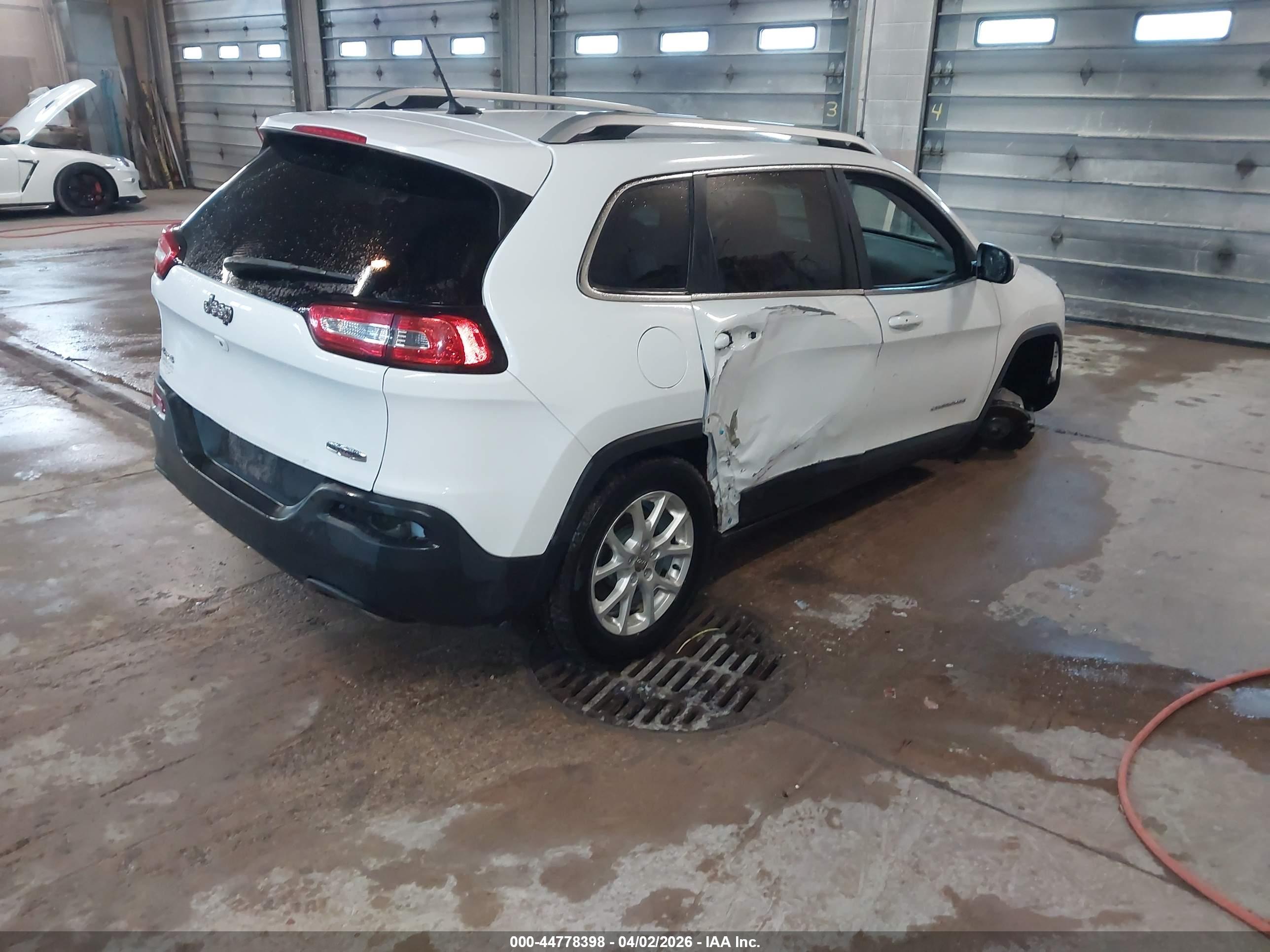 JEEP CHEROKEE image 4