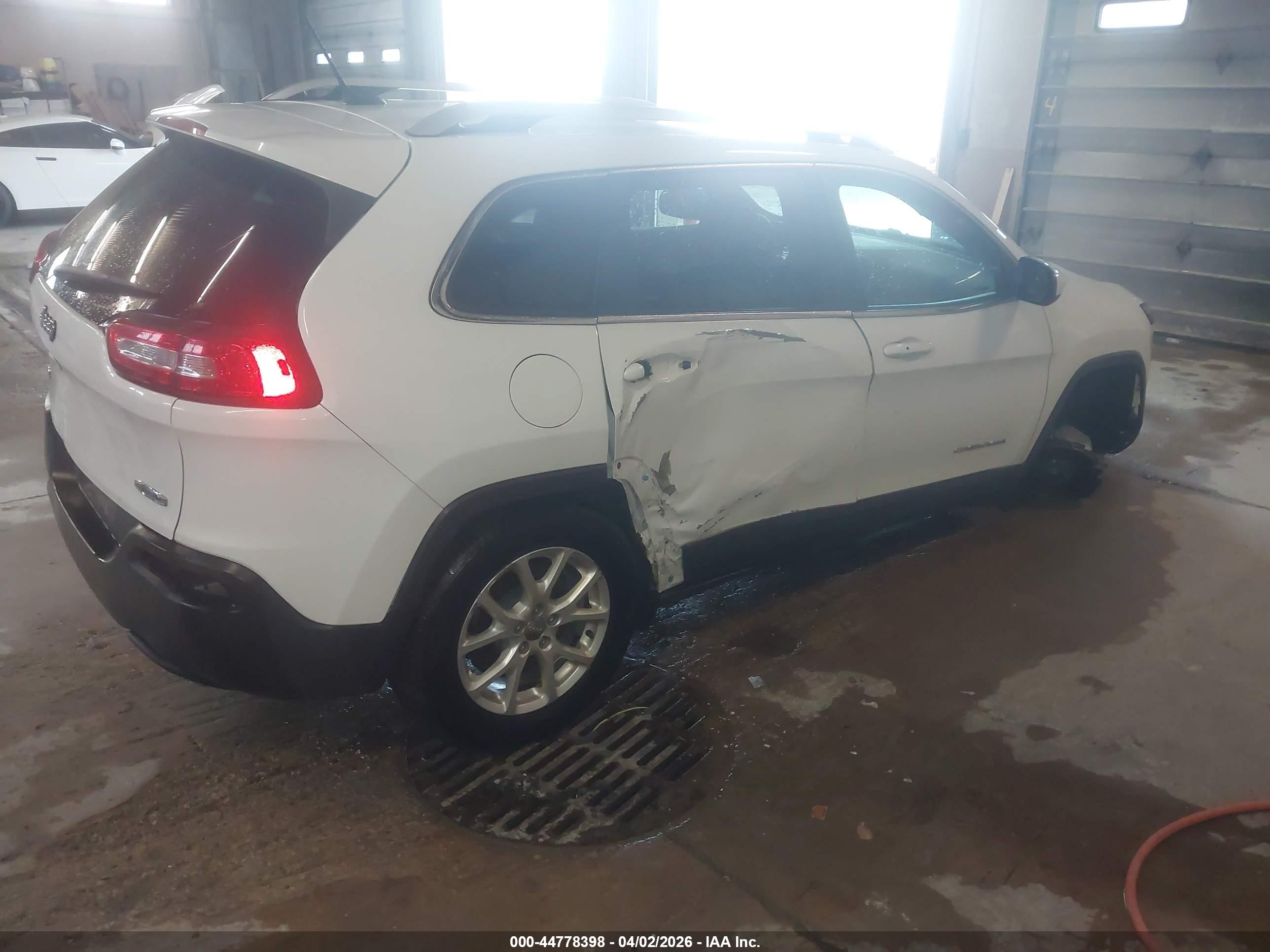 JEEP CHEROKEE image 6