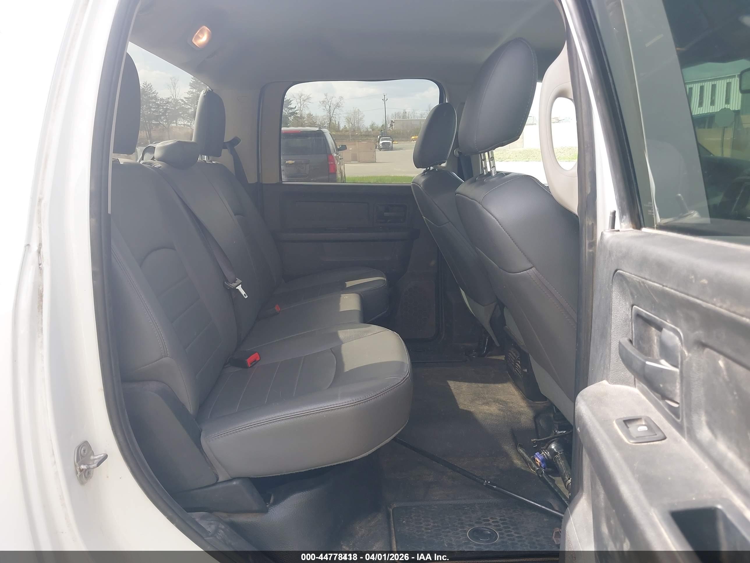 RAM 3500 image 8