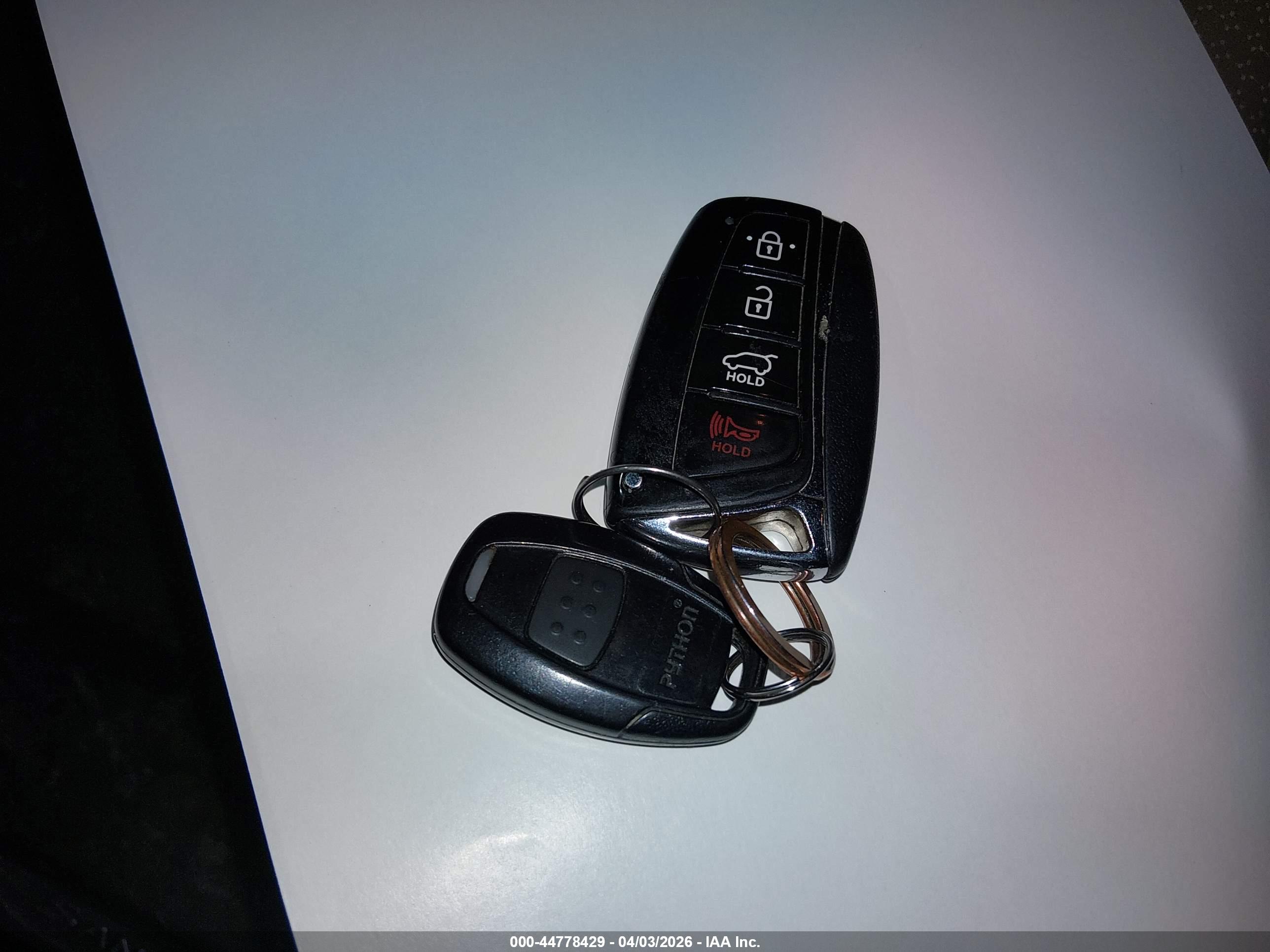 HYUNDAI SANTA image 11