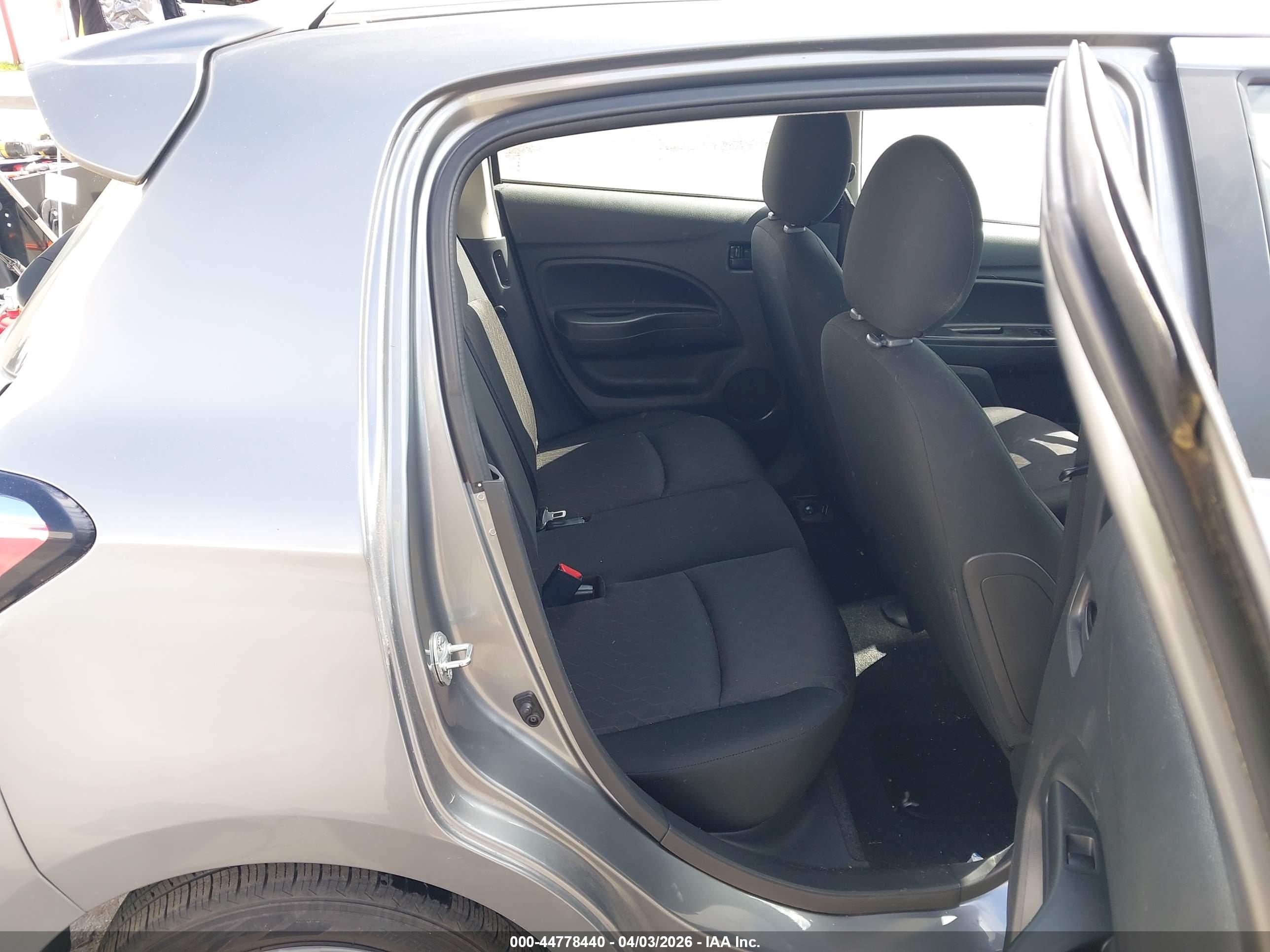 MITSUBISHI MIRAGE image 8
