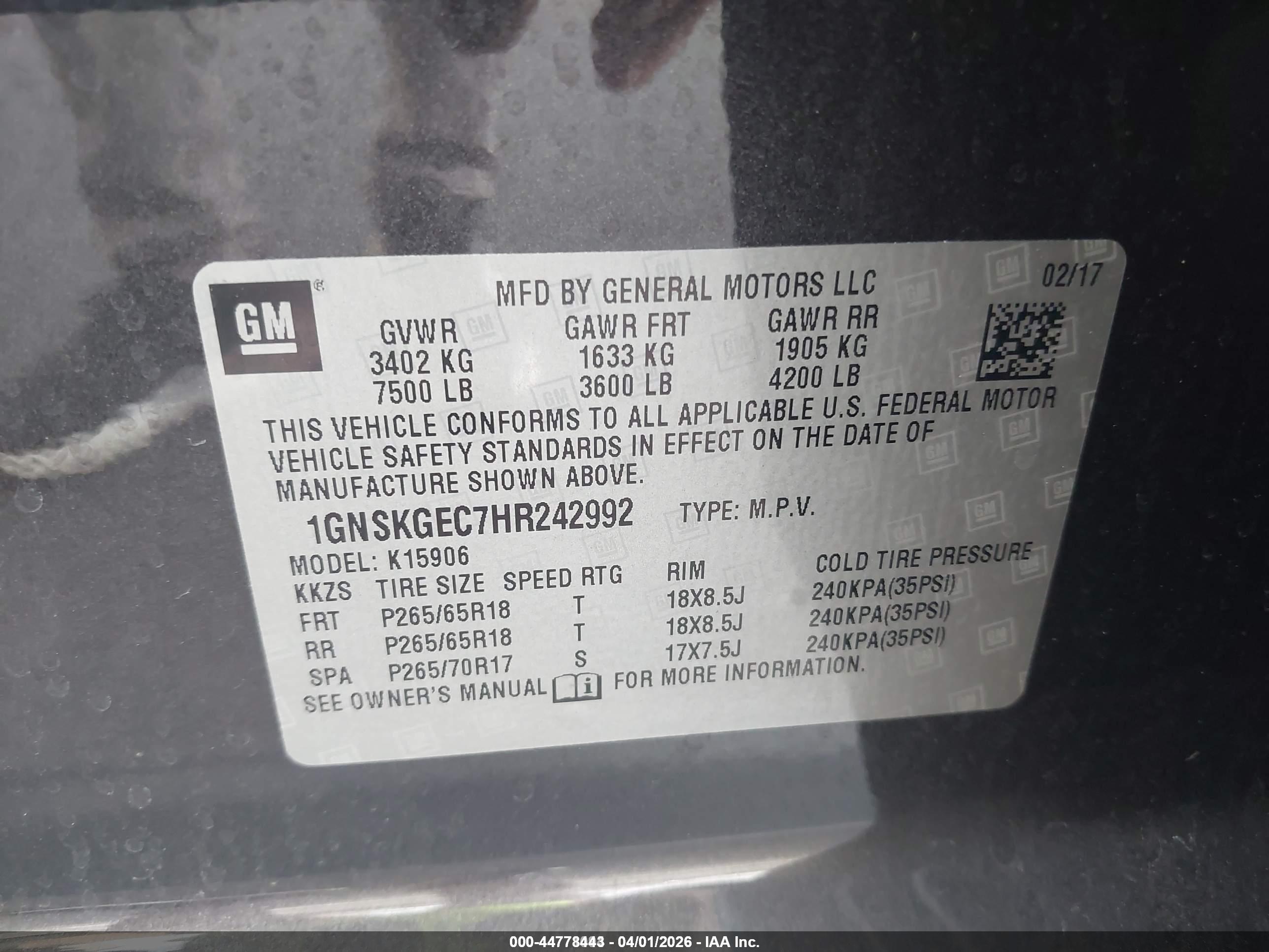 CHEVROLET SUBURBAN image 9