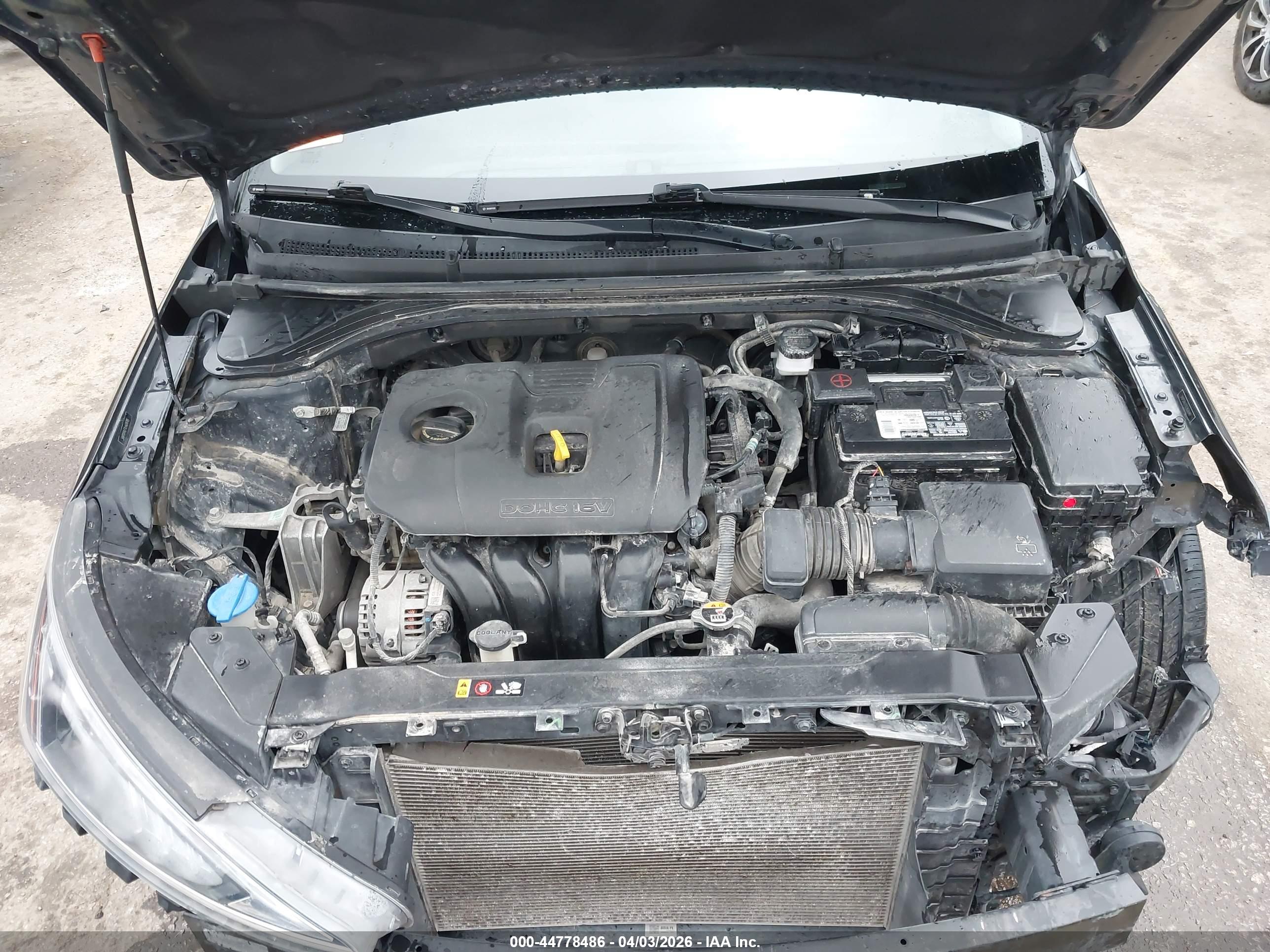 HYUNDAI ELANTRA image 10