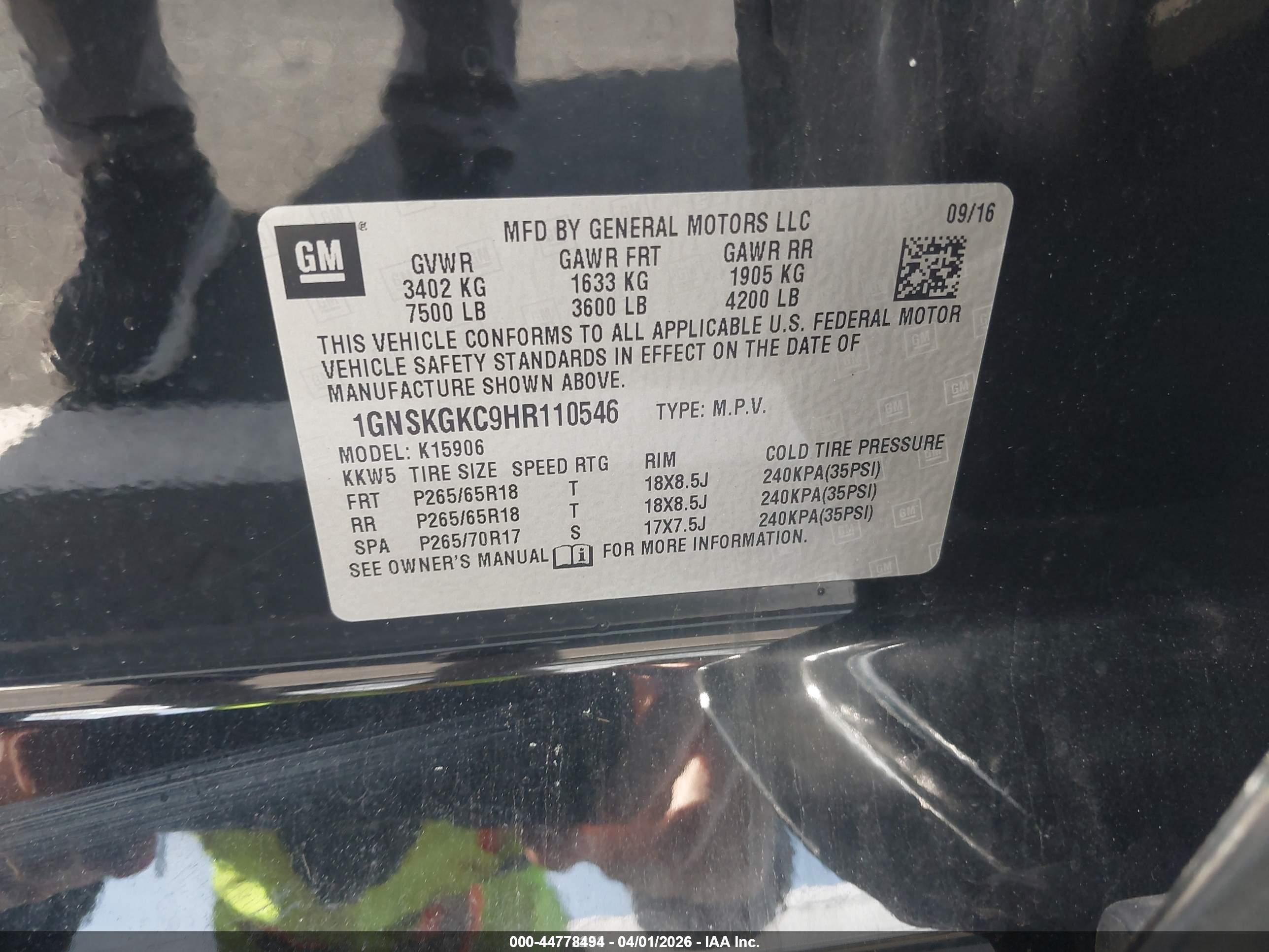 CHEVROLET SUBURBAN image 9